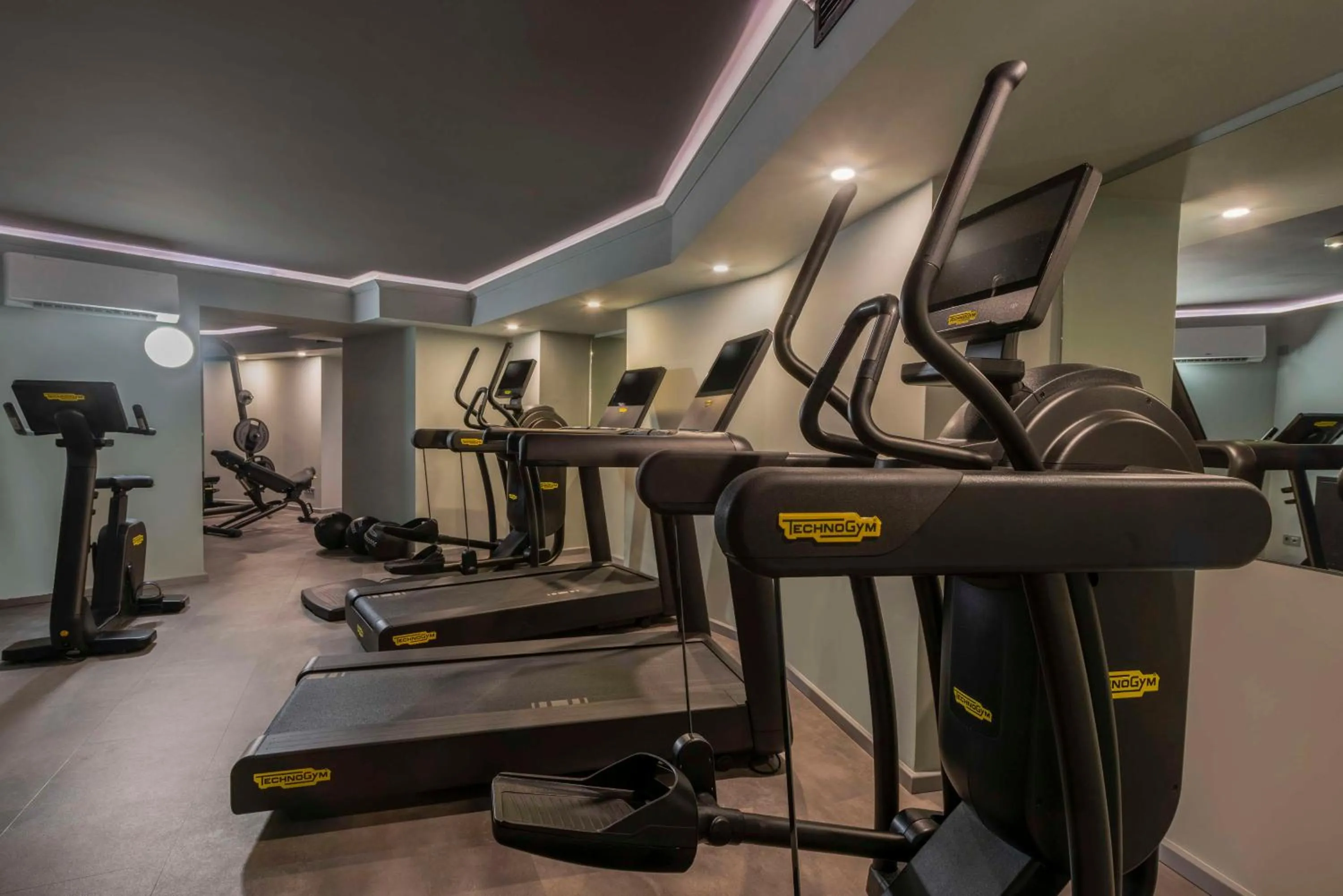 Fitness centre/facilities in Wasserturm Hotel Cologne, Curio Collection by Hilton