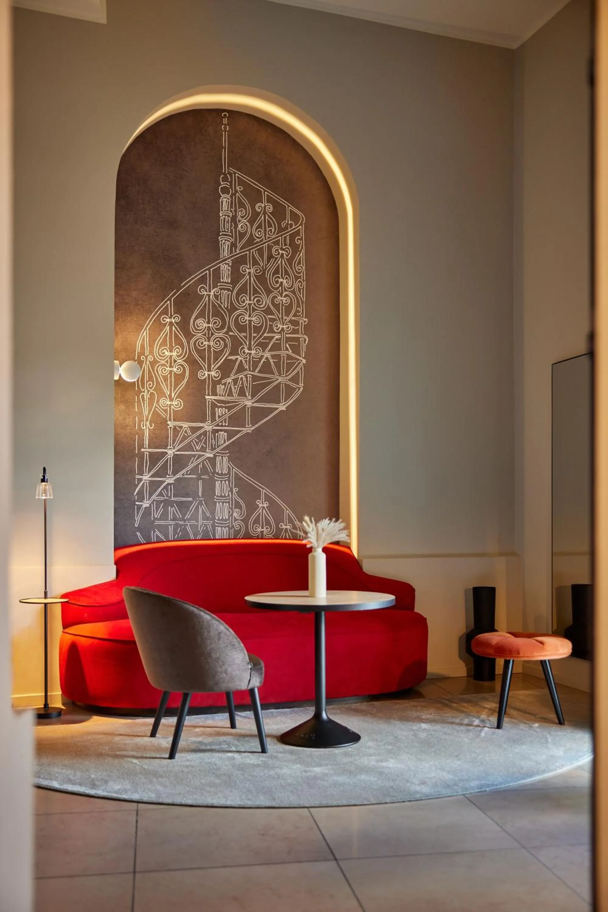 Living room in Wasserturm Hotel Cologne, Curio Collection by Hilton
