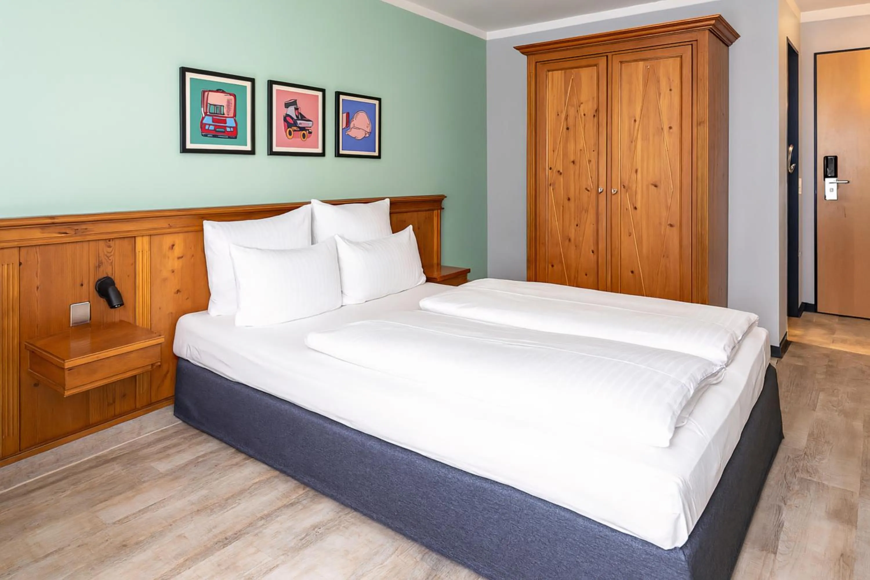 Bed in Garner Hotel Munich - Messe by IHG