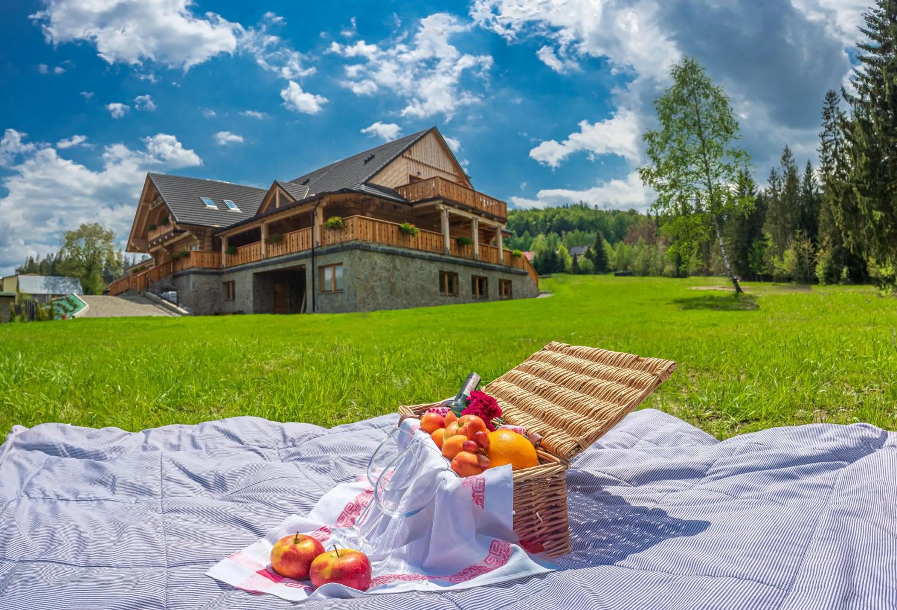 Property building in Olza Karczma i pokoje