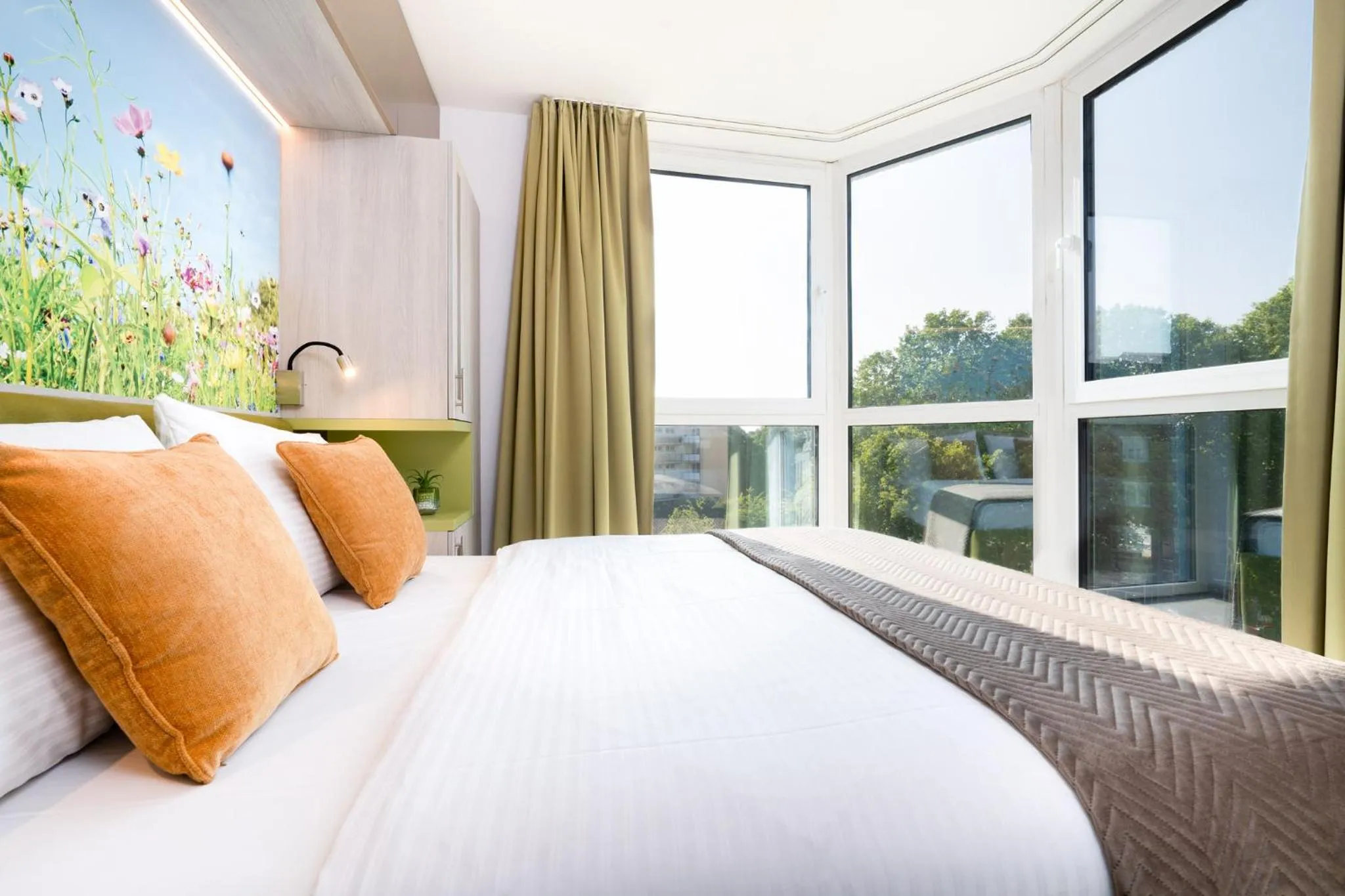 Photo of the whole room, Bed in HOTEL Am Spichernplatz