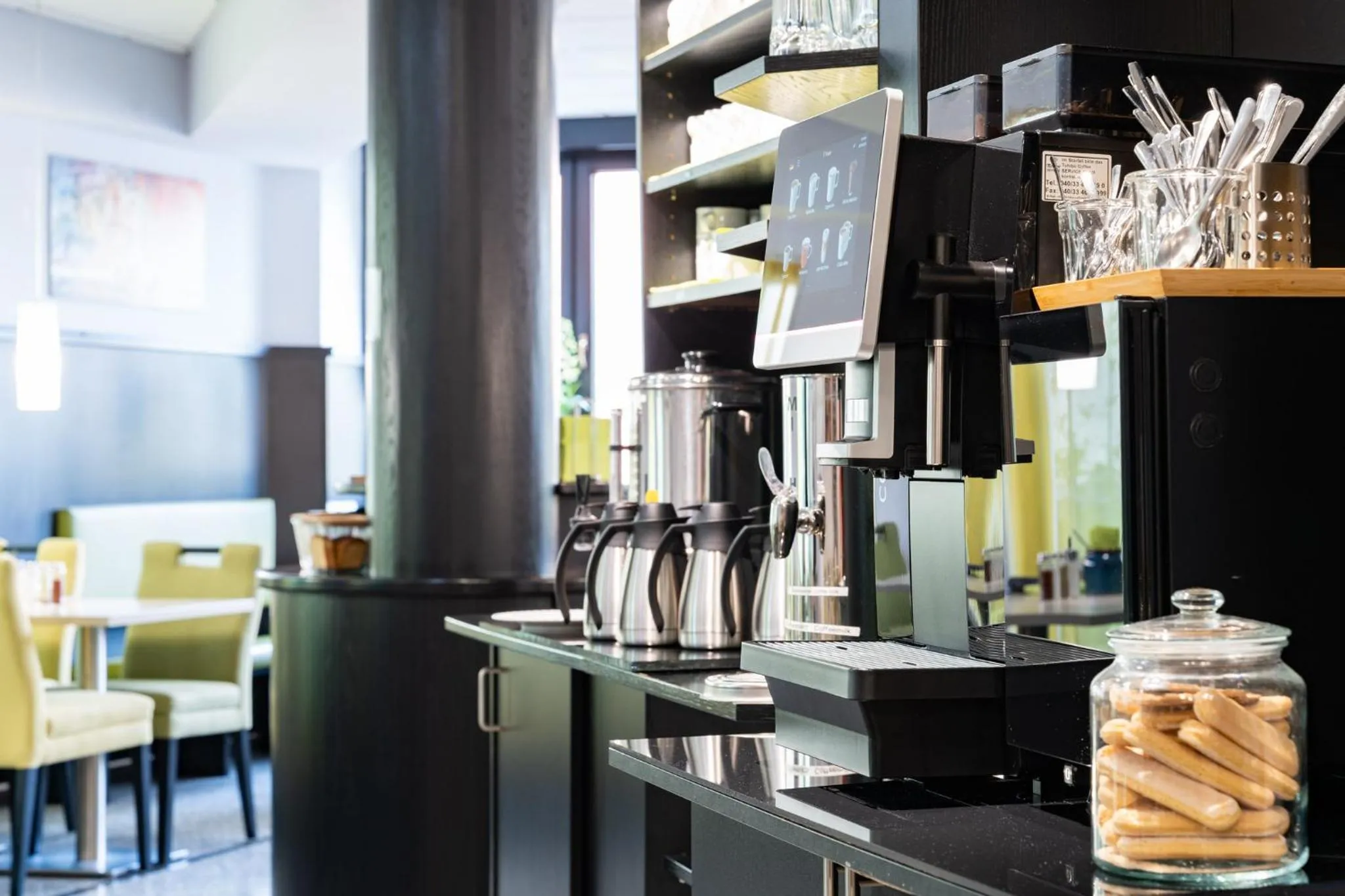 Breakfast in HOTEL Am Spichernplatz