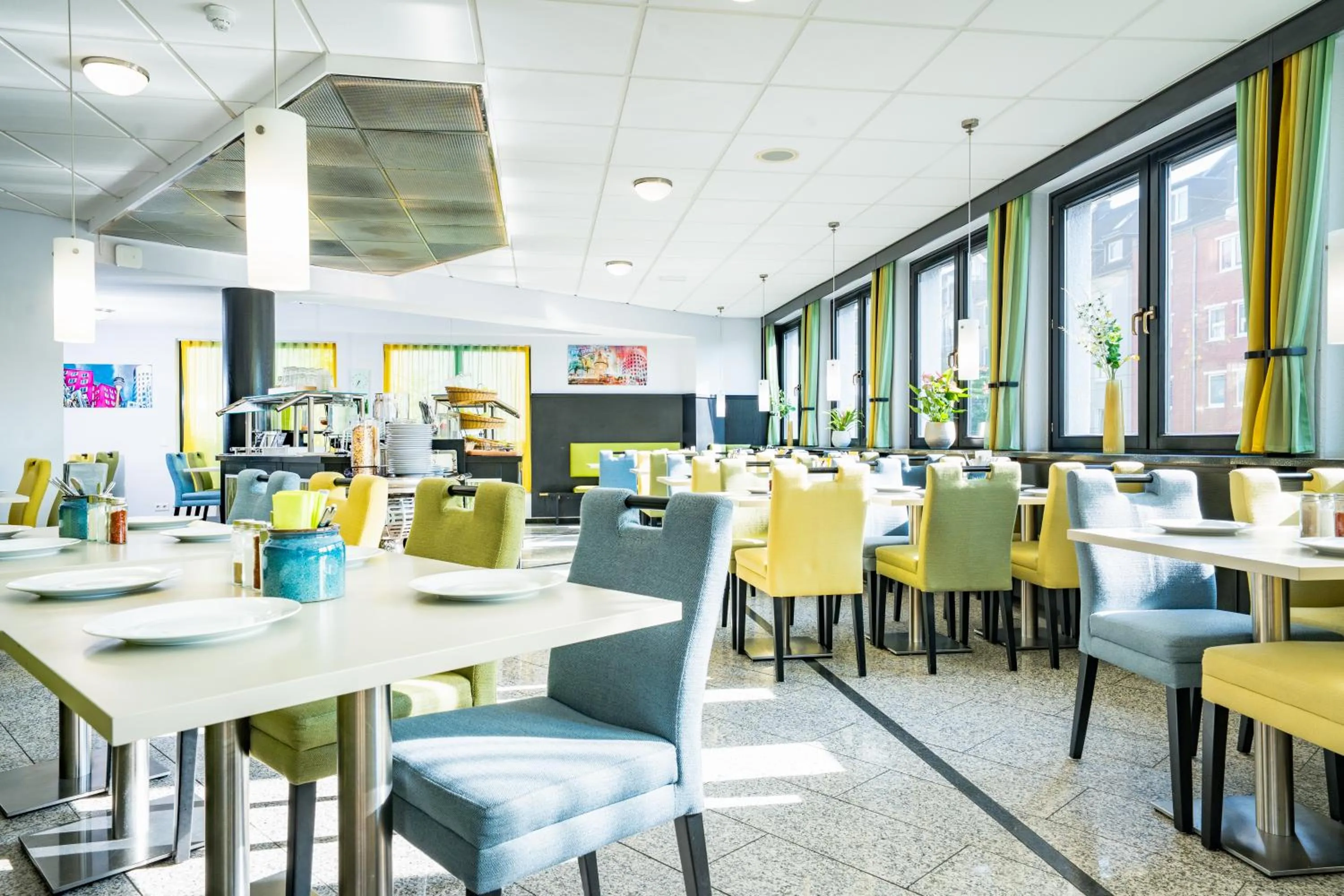 Breakfast in HOTEL Am Spichernplatz