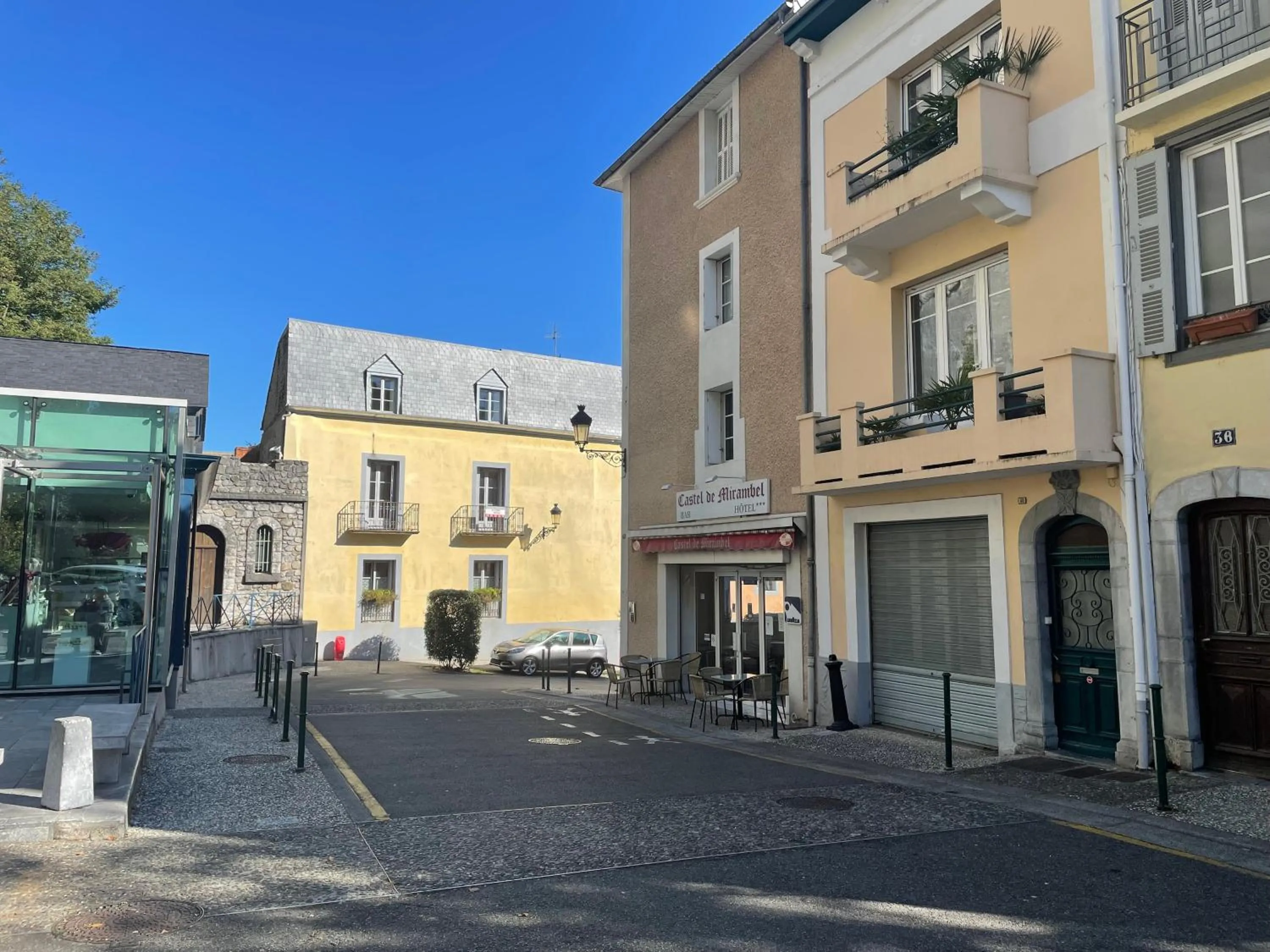 Property building in Logis Hôtel Castel de Mirambel