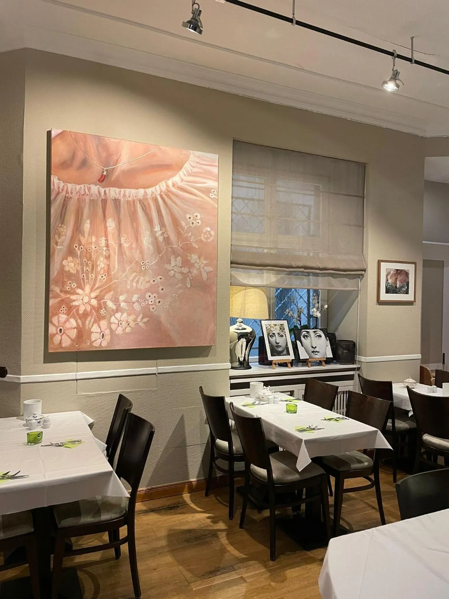 Breakfast in Hotel Elba am Kurfürstendamm - Design Chambers