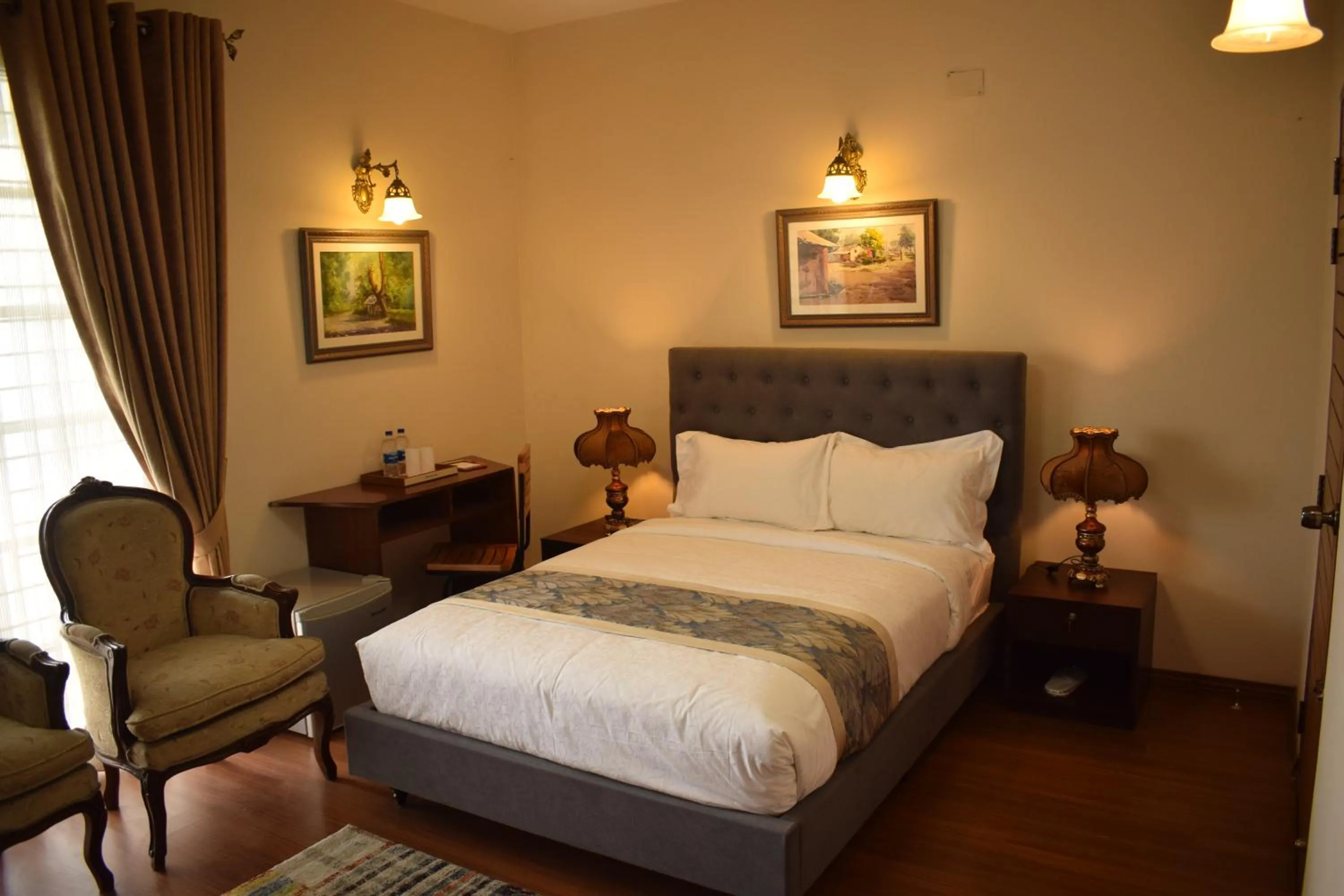 Bed in Shinepukur Suites