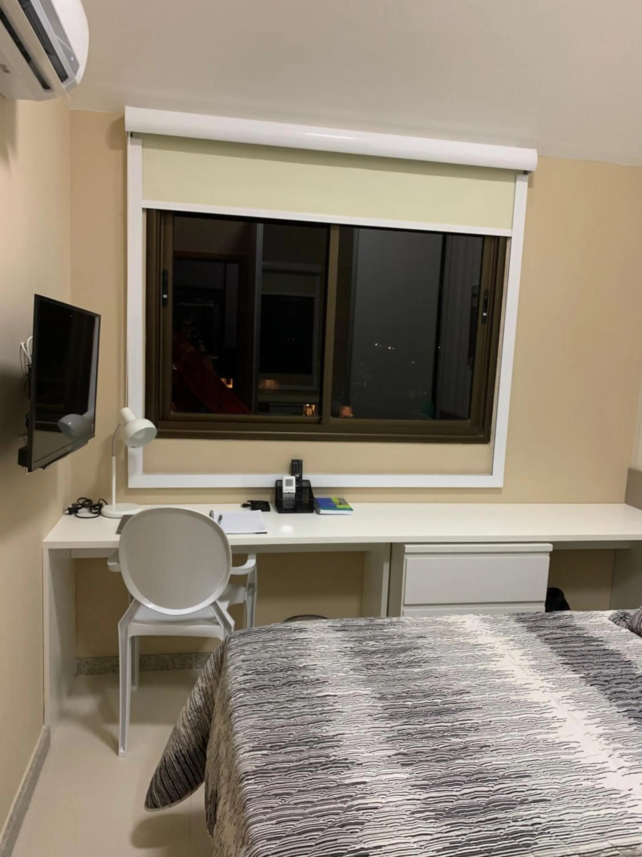 TV and multimedia in Flat Oka beach residence luxo