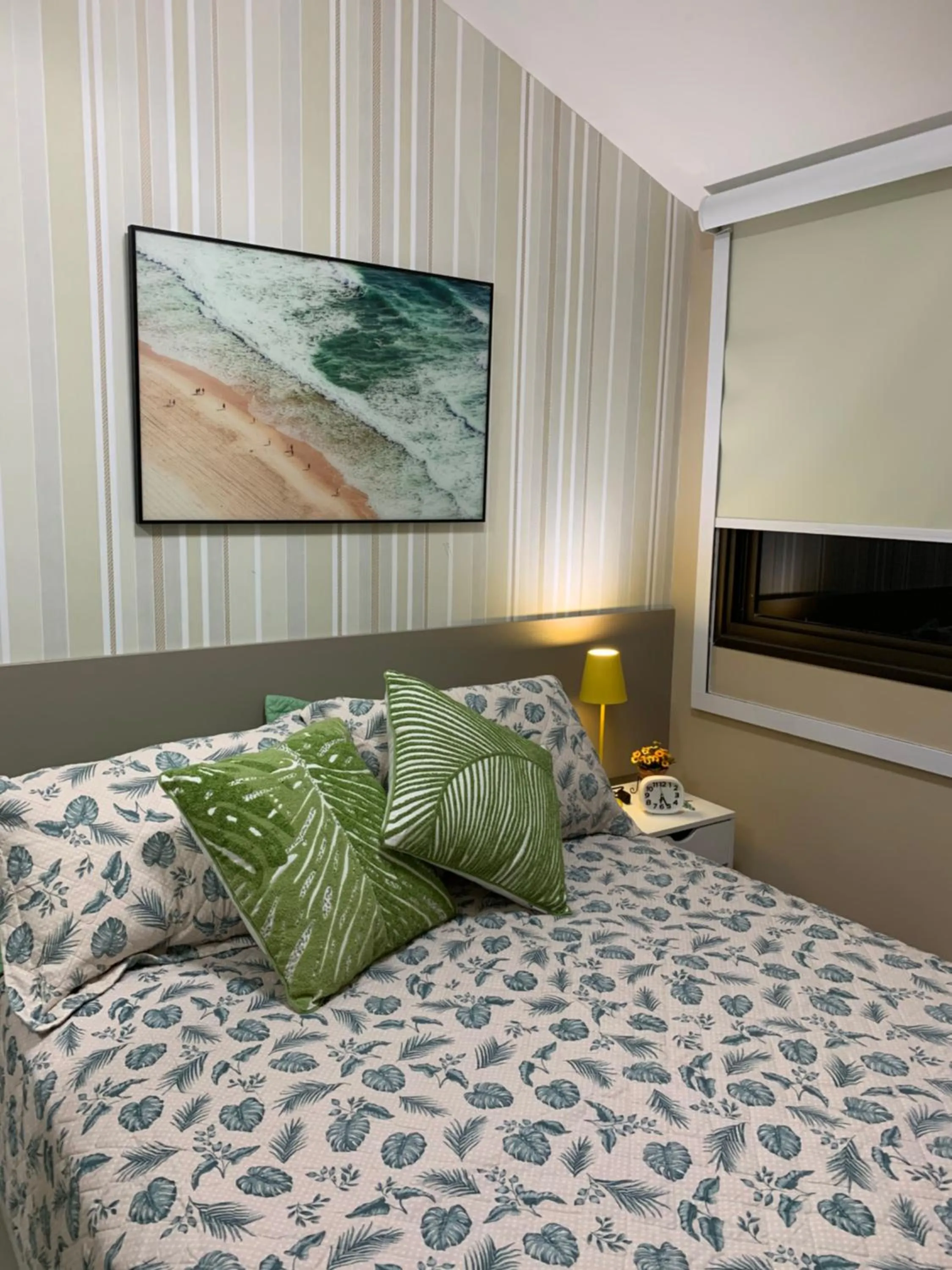 Bed in Flat Oka beach residence luxo