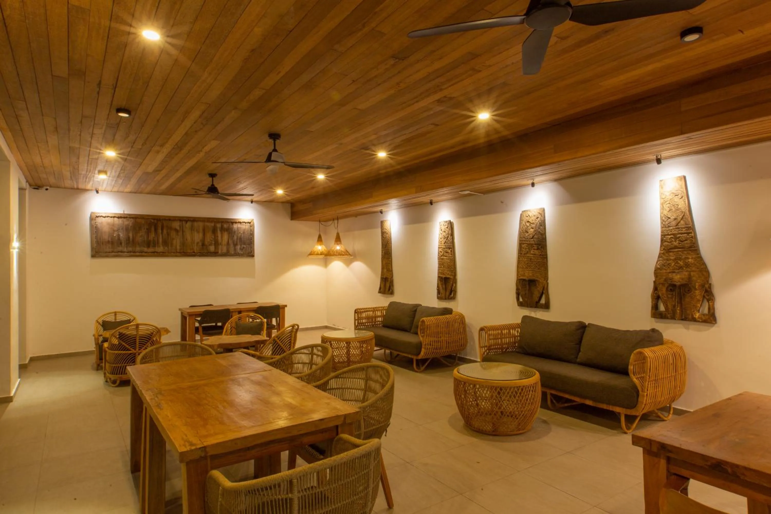 Restaurant/places to eat in Nero North