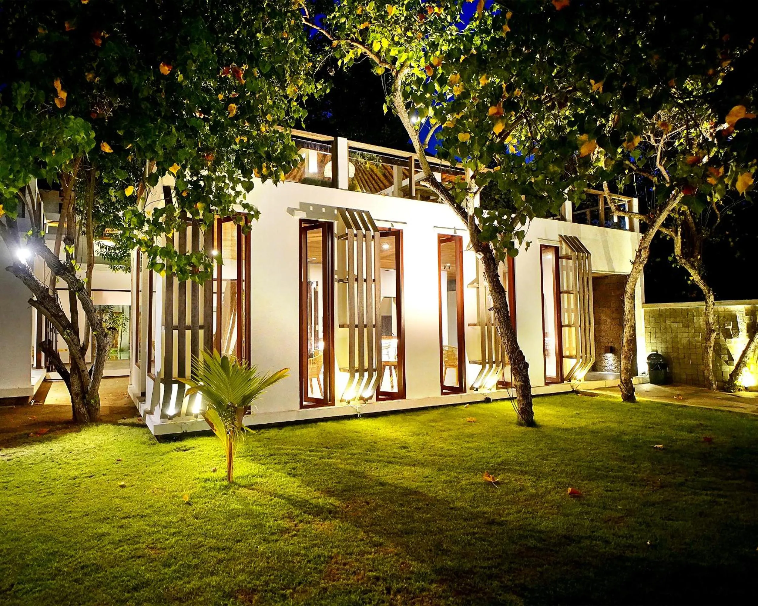 Facade/entrance in Nero North