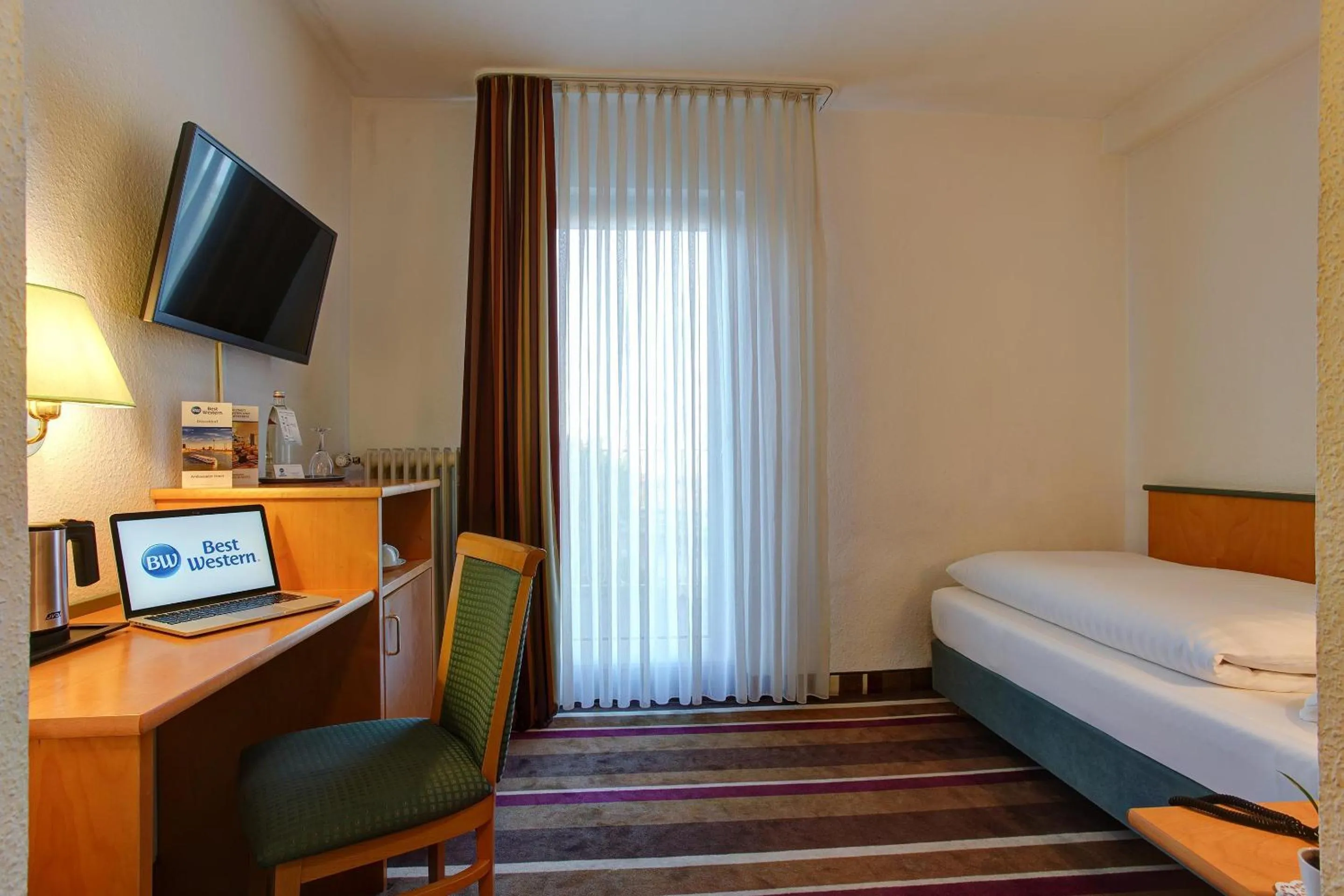 Bedroom, Bed in Sure Hotel by Best Western Ambassador Duesseldorf