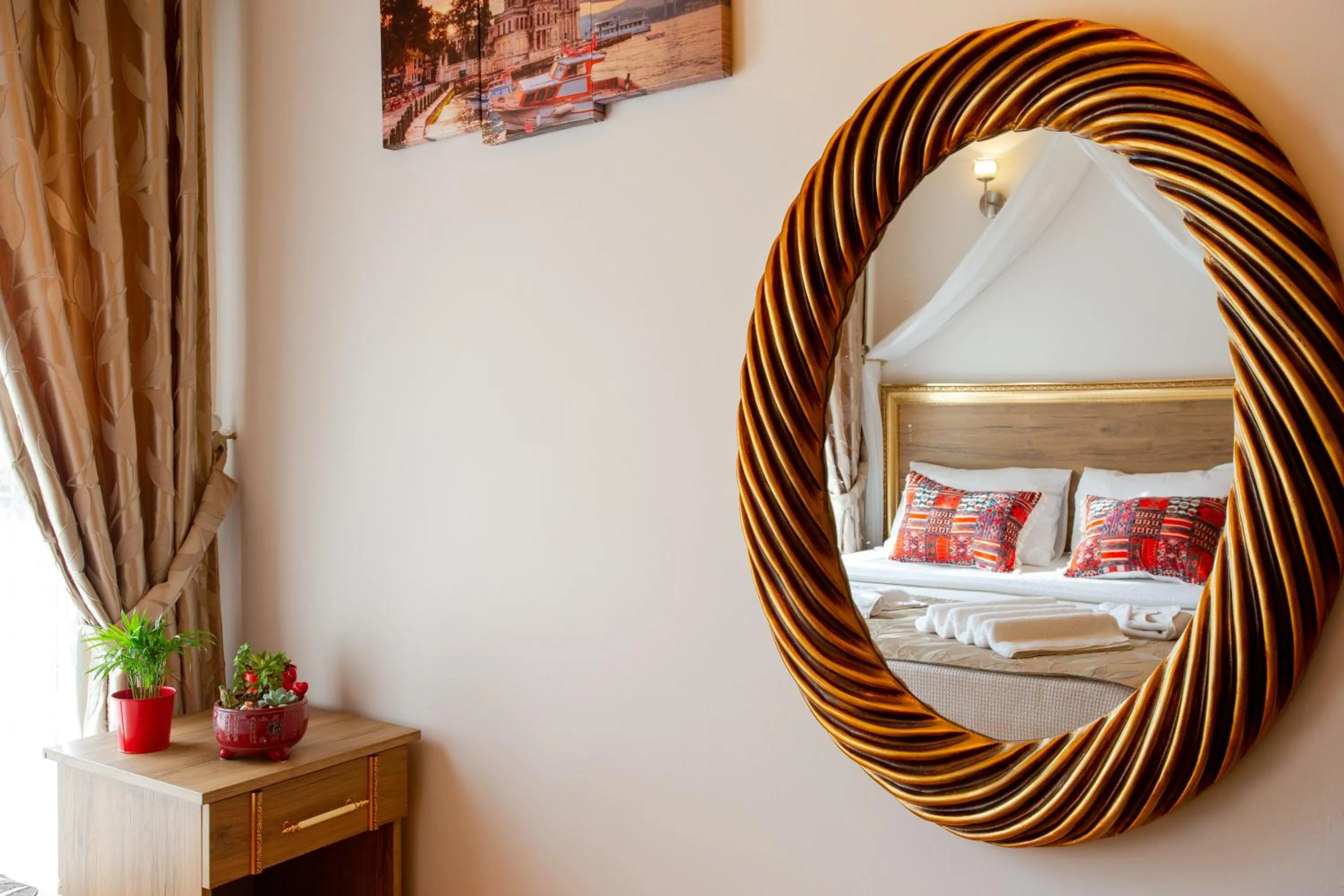 Kitchen or kitchenette, Bed in April Story Apart Hotel