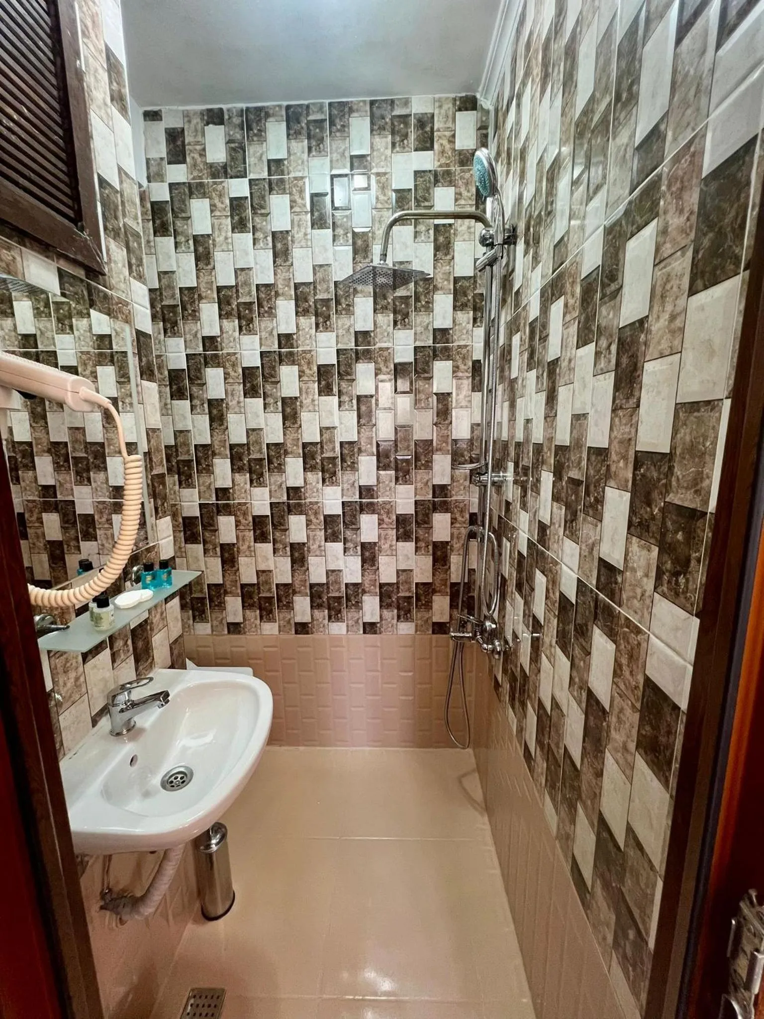 Toilet in April Story Apart Hotel