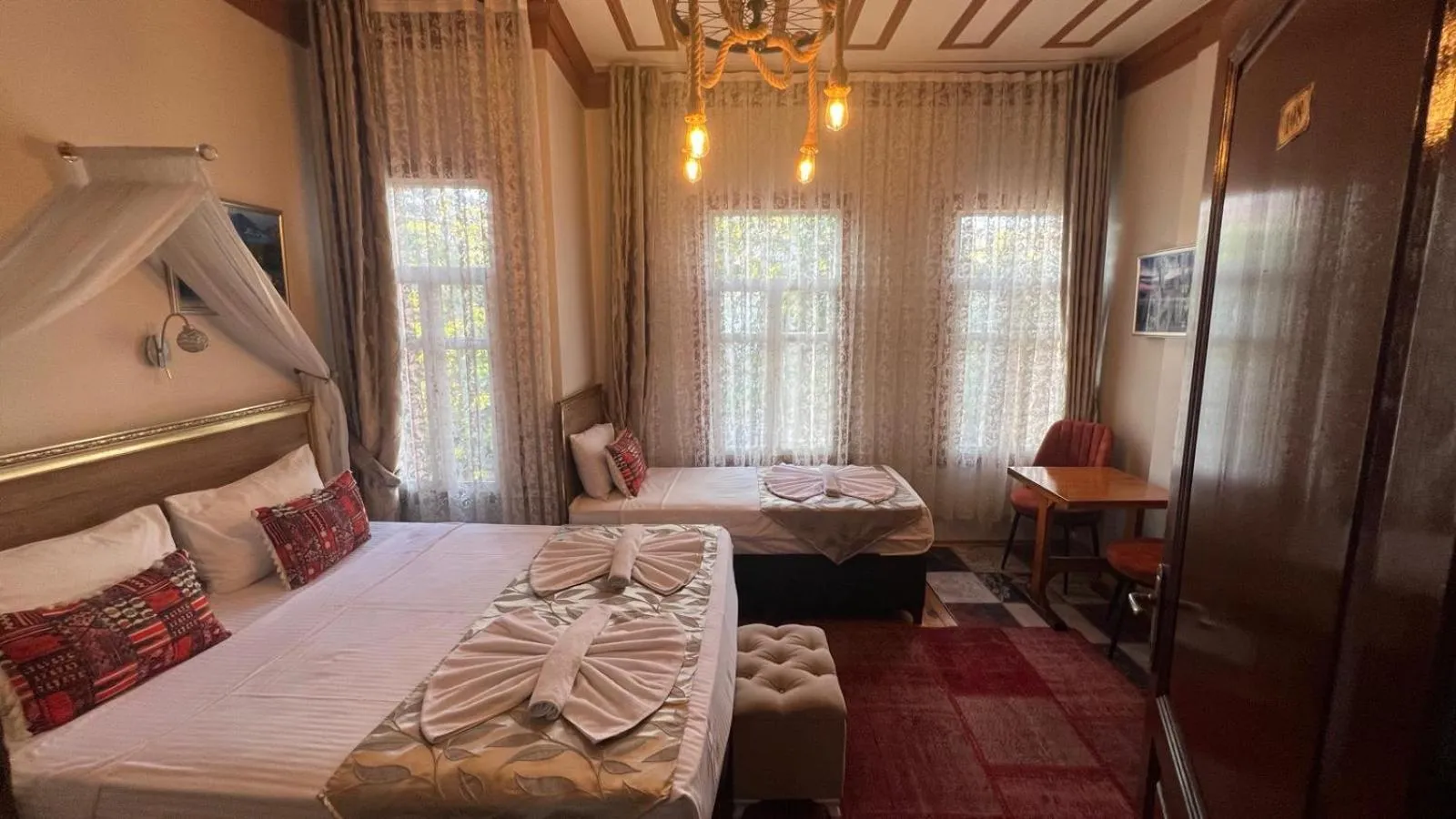 Bedroom, Bed in April Story Apart Hotel