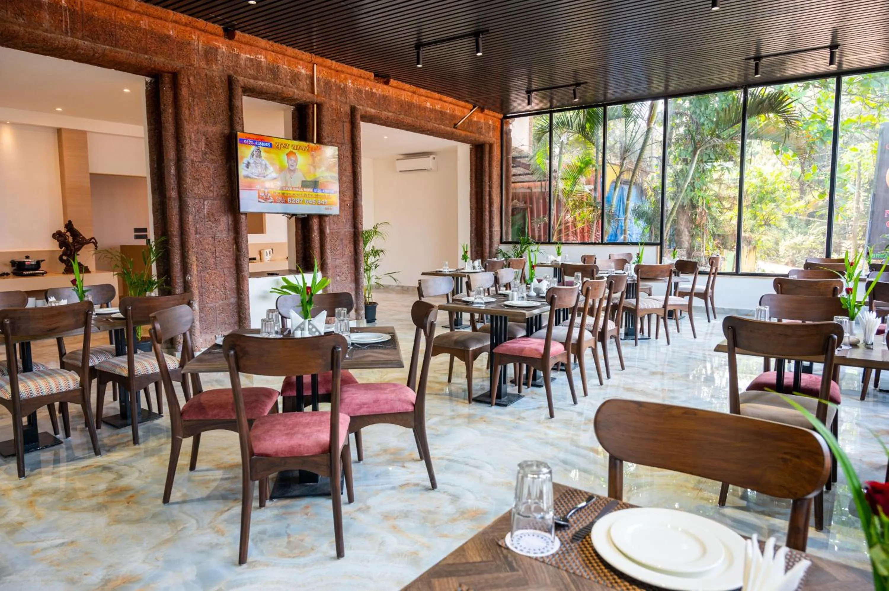 Restaurant/places to eat in Hotel Meraden Opus , Anjuna Beach Goa