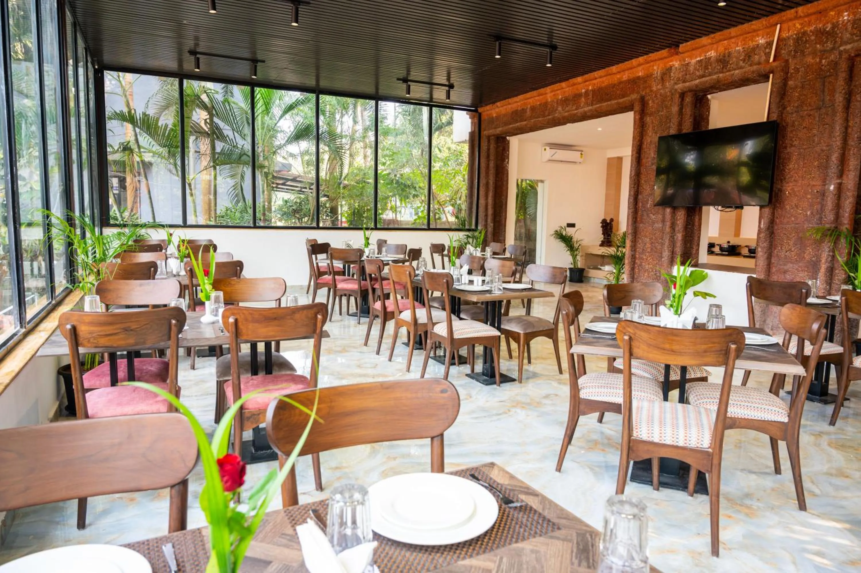 Restaurant/places to eat in Hotel Meraden Opus , Anjuna Beach Goa