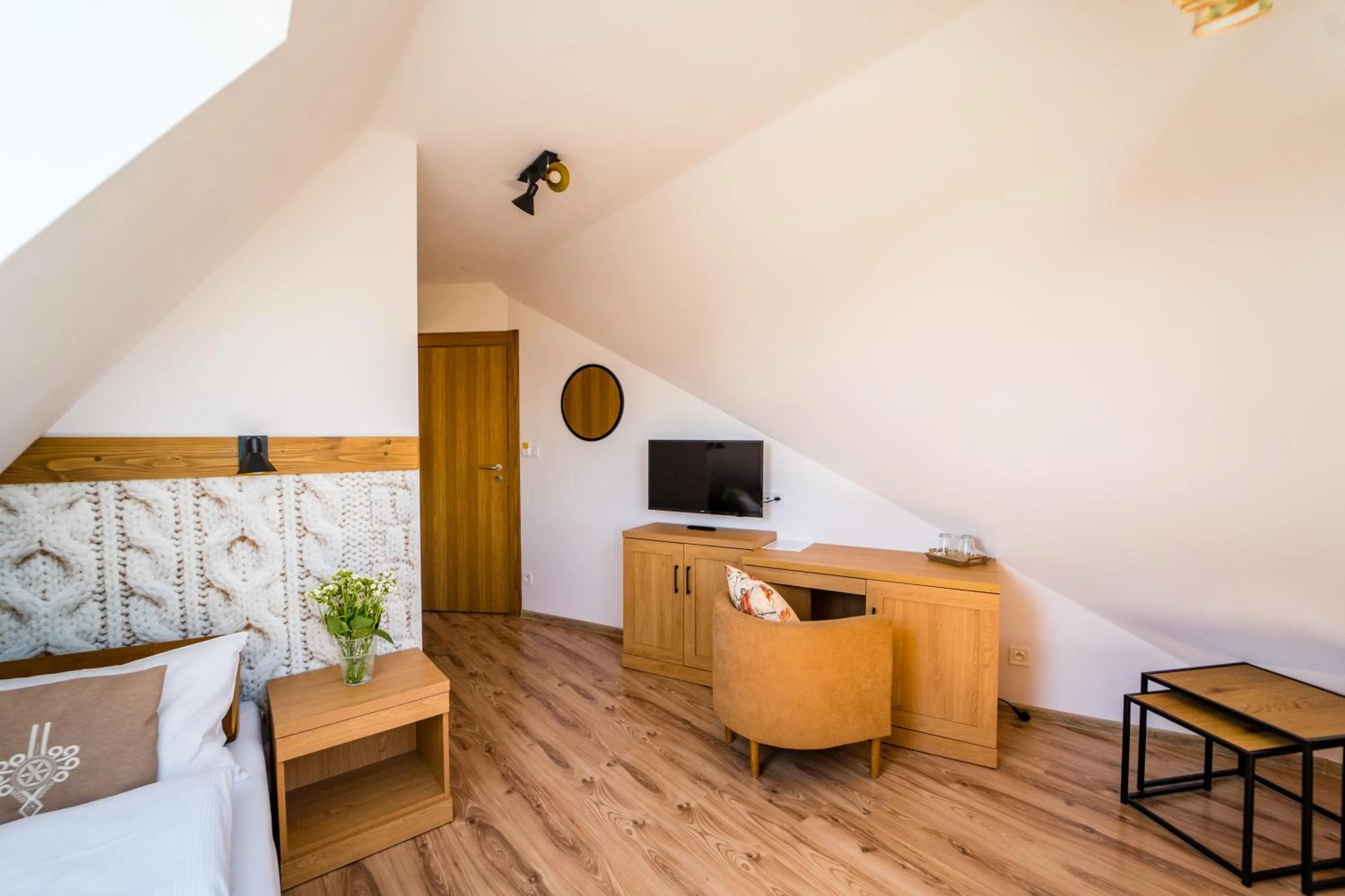 Photo of the whole room, Bed in Miodowy Dworek