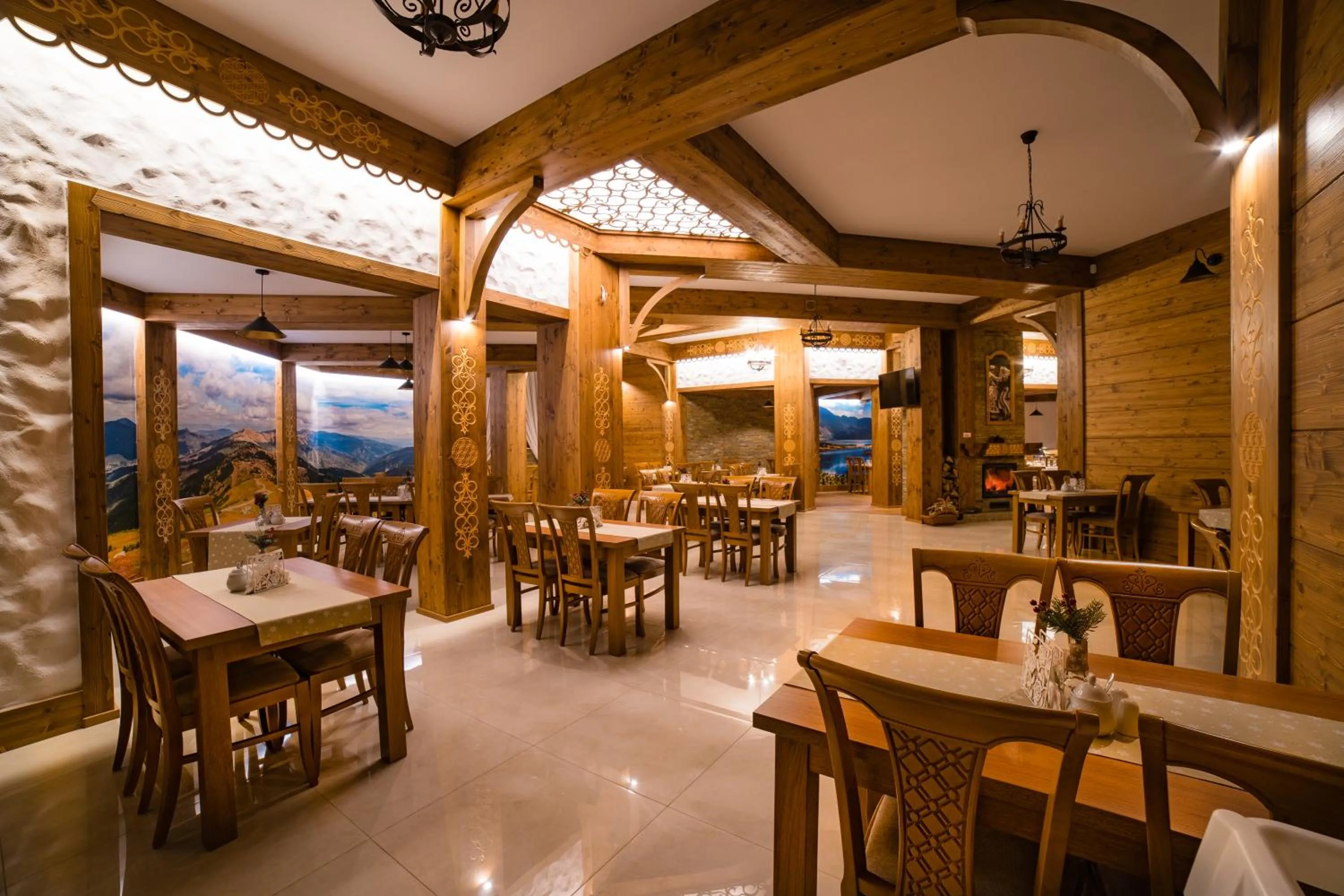 Communal lounge/ TV room in Miodowy Dworek