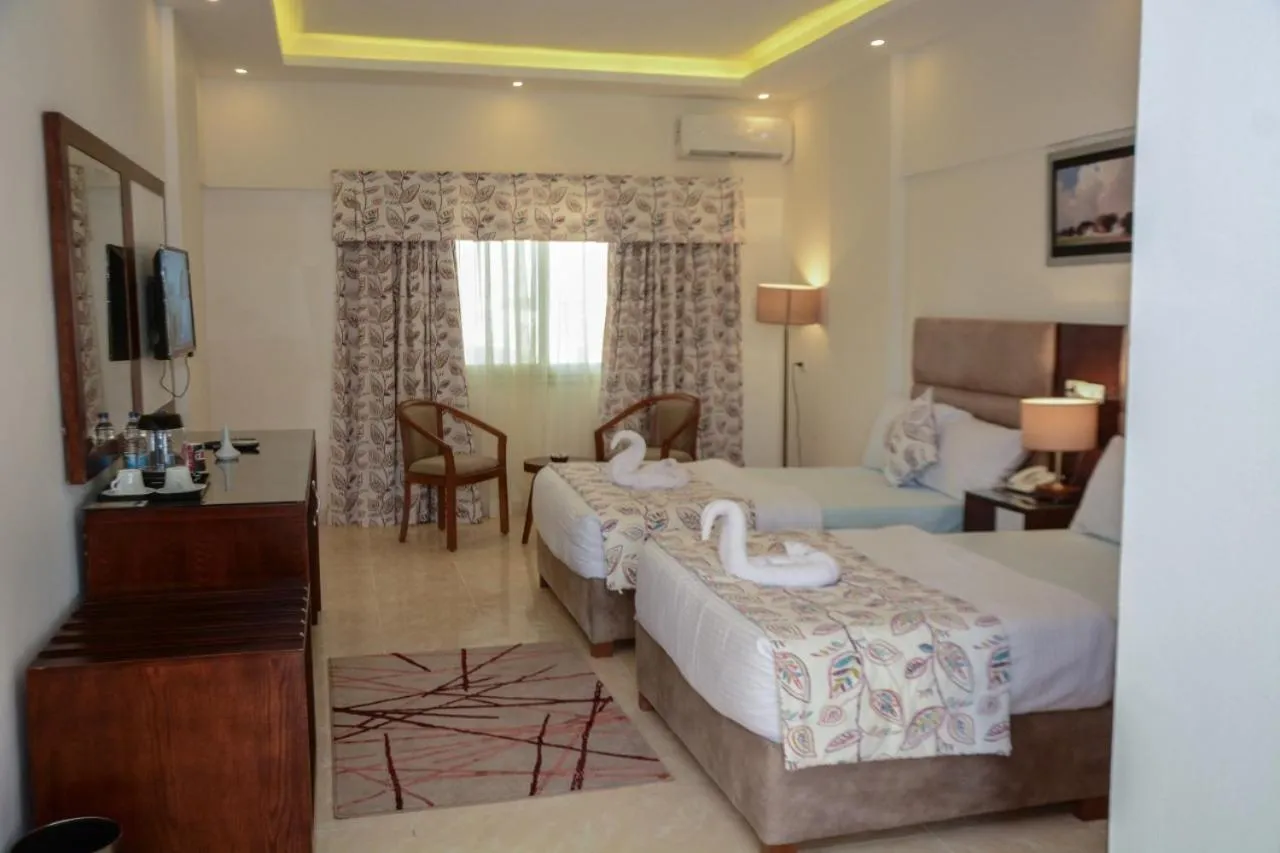 Bedroom, Bed in Jewel Matrouh Hotel