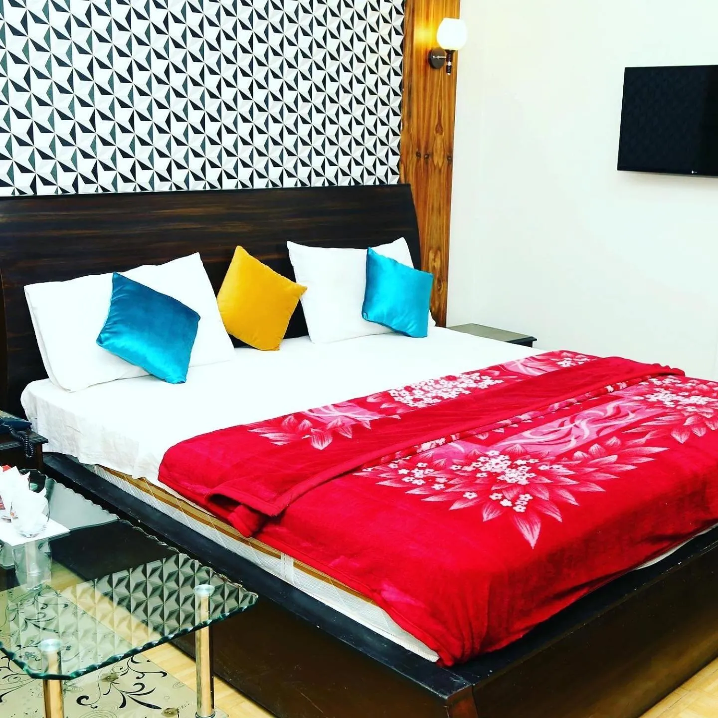 City view, Bed in Hotel Serena Palace