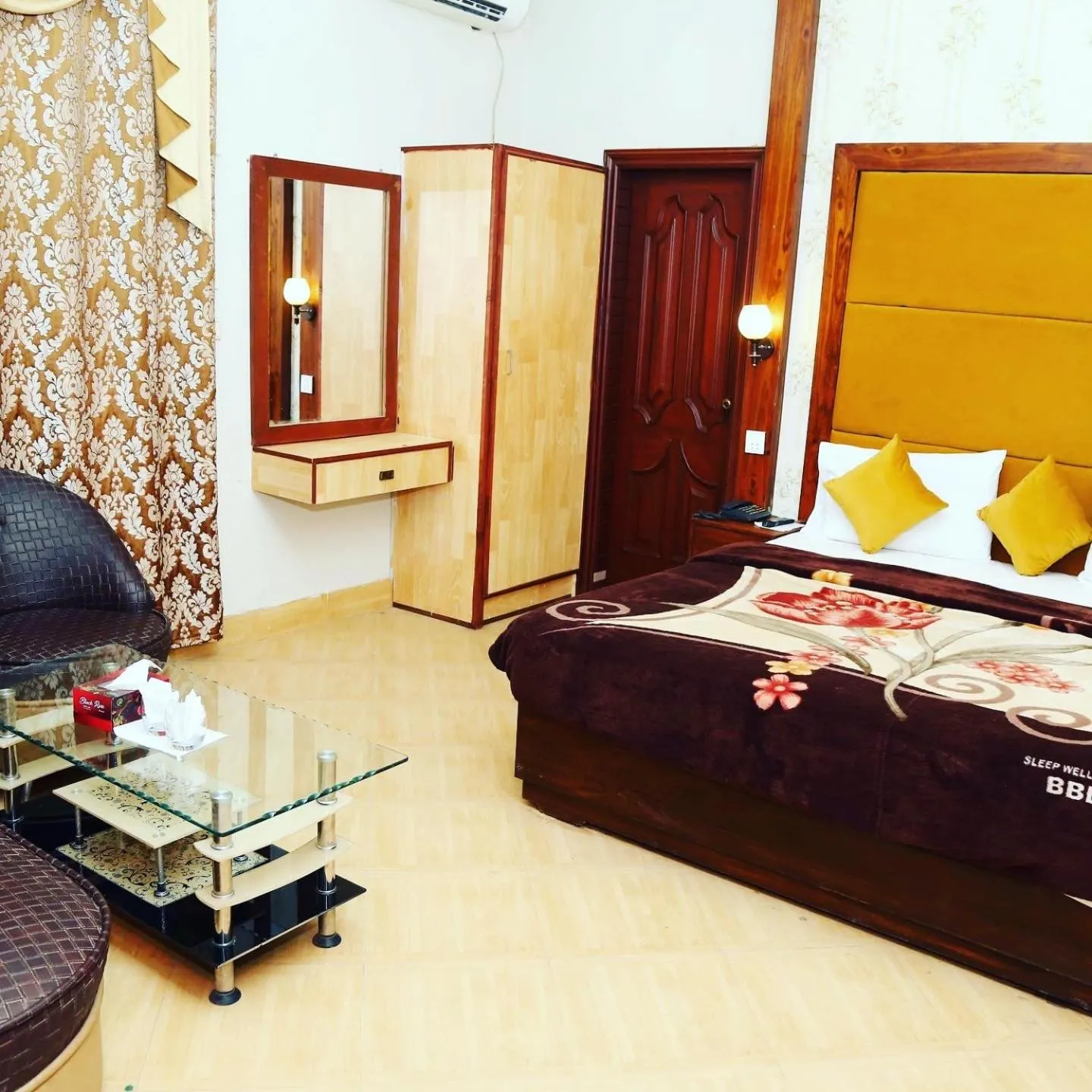 Photo of the whole room, Bed in Hotel Serena Palace