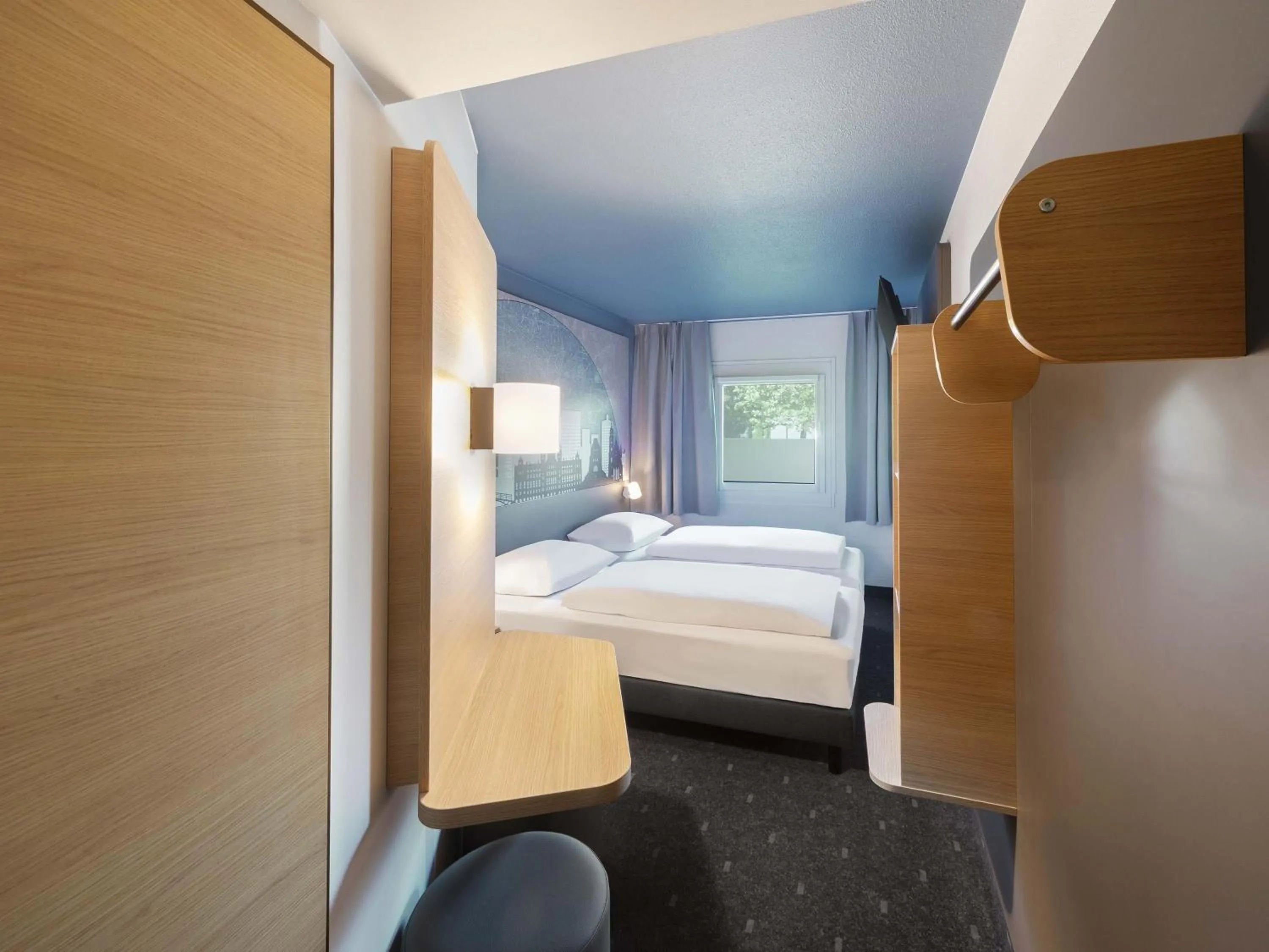 Photo of the whole room, Bed in B&B HOTEL Leipzig-Schönefeld