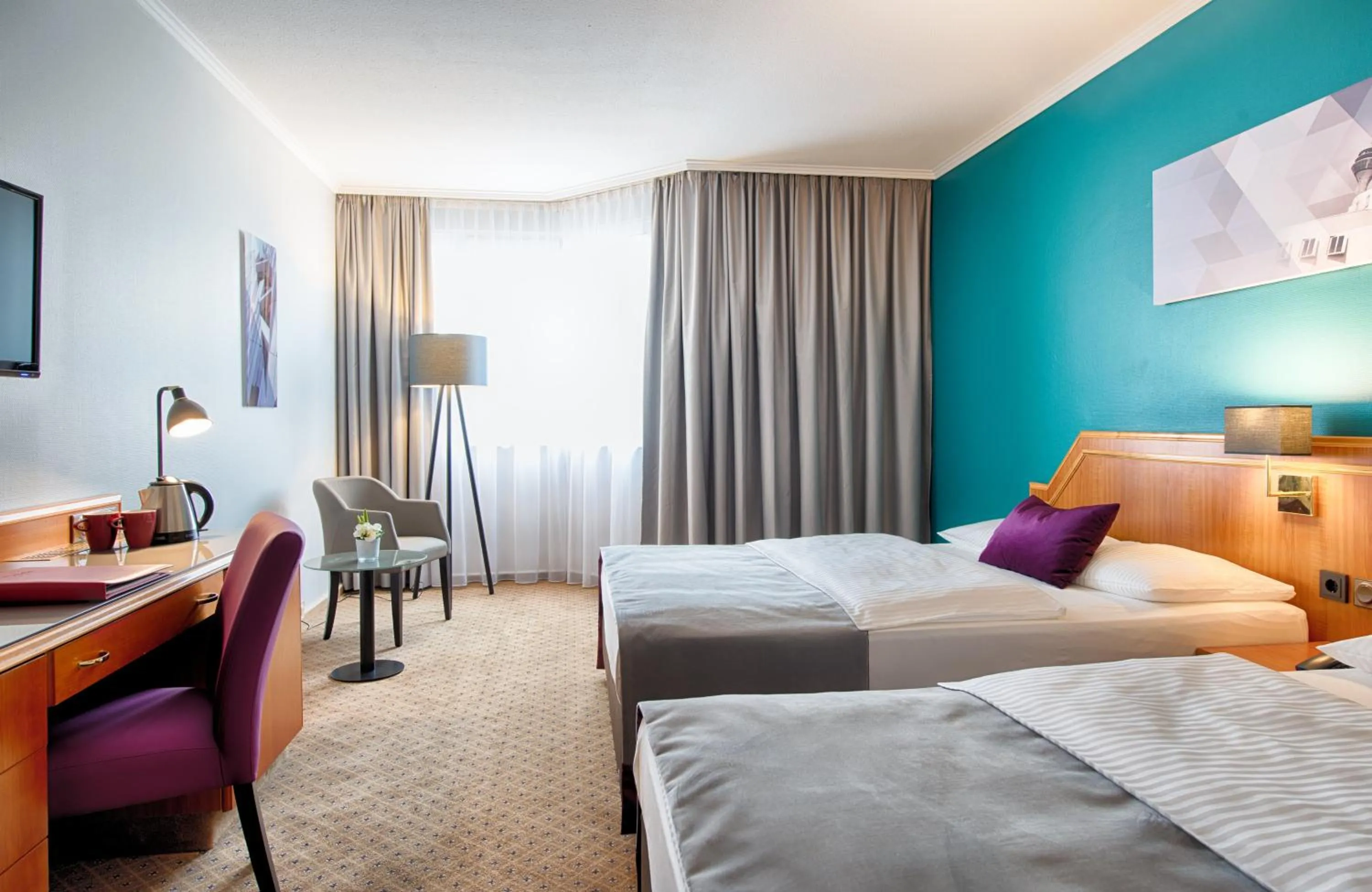 Photo of the whole room, Bed in Leonardo Hotel Düsseldorf City Center