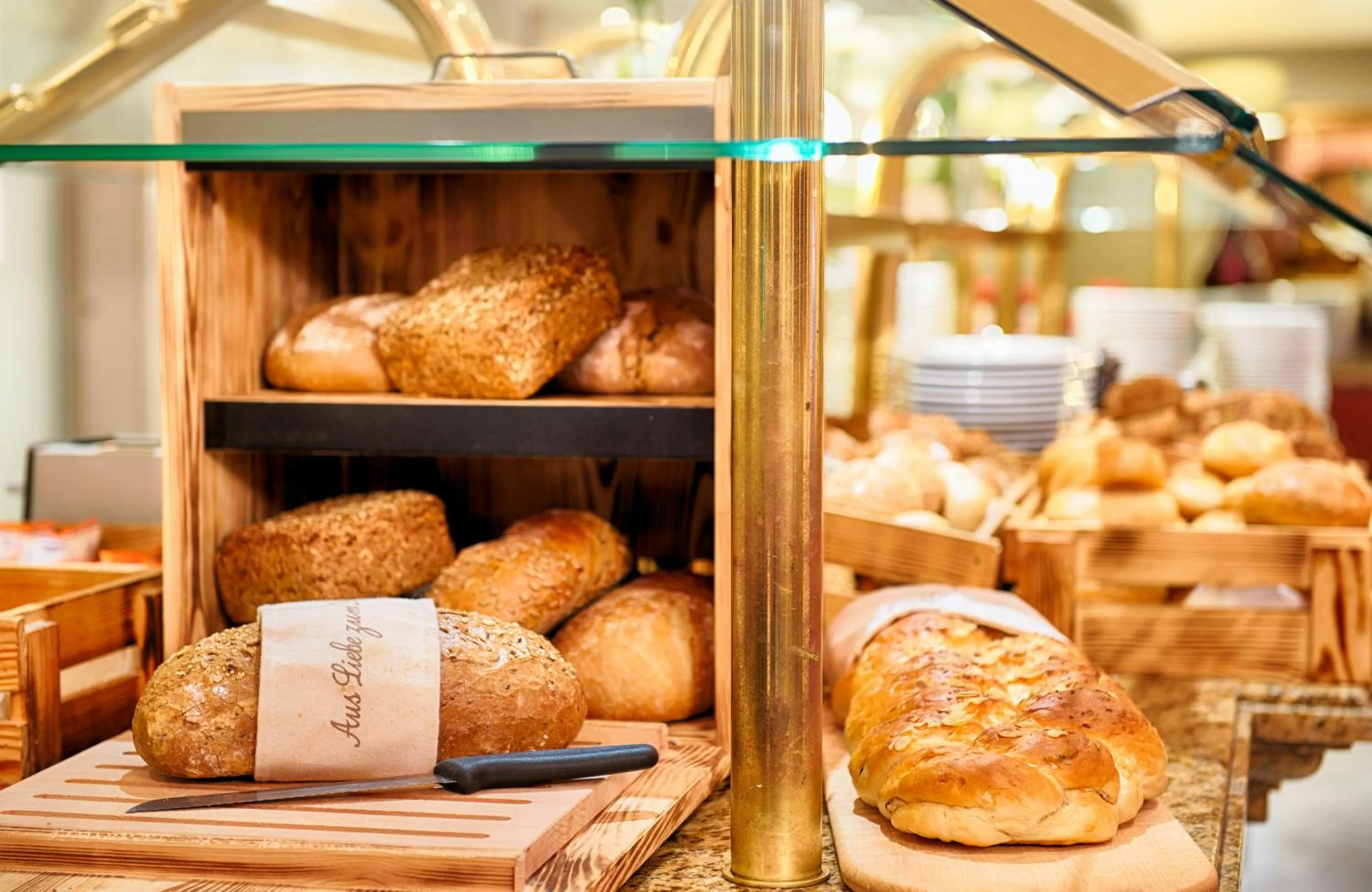 Buffet breakfast in Leonardo Hotel Düsseldorf City Center