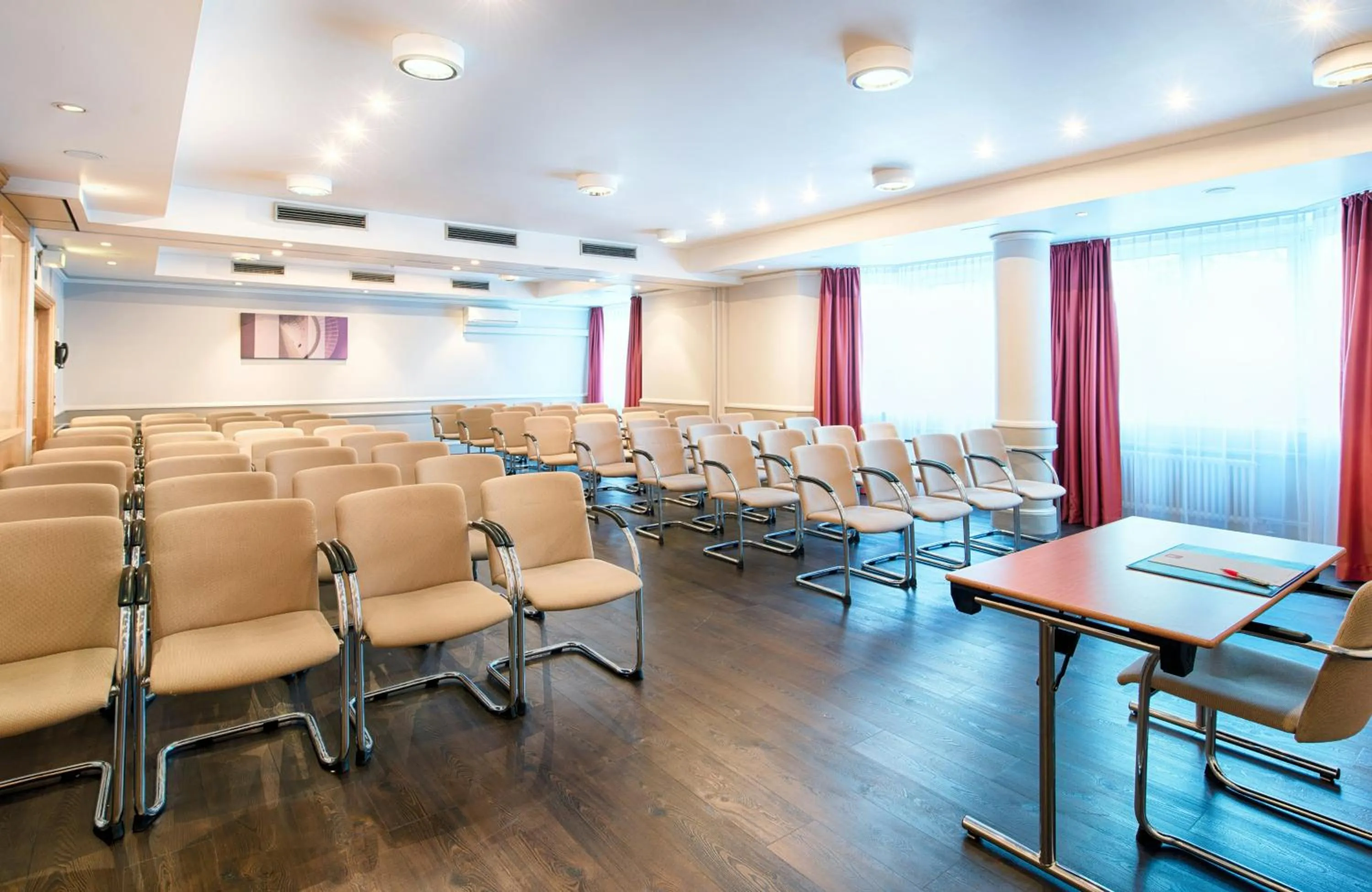 Meeting/conference room in Leonardo Hotel Düsseldorf City Center
