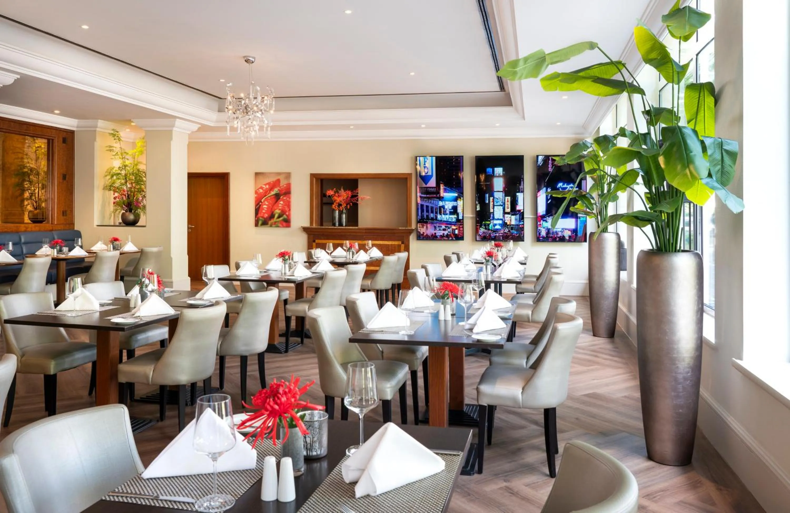 Restaurant/places to eat in Leonardo Hotel Düsseldorf City Center