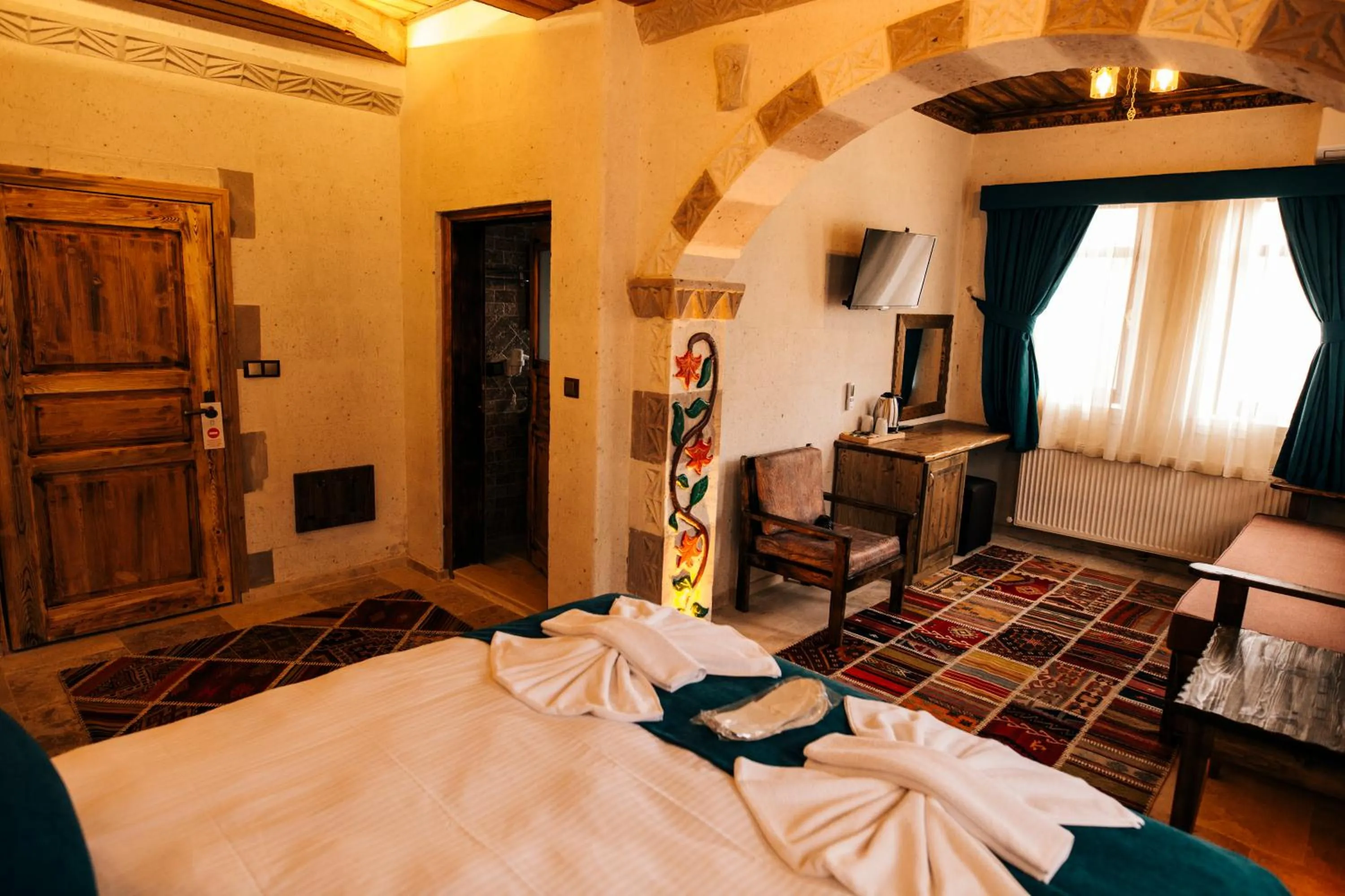 Photo of the whole room, Bed in Wonder of cappadocia