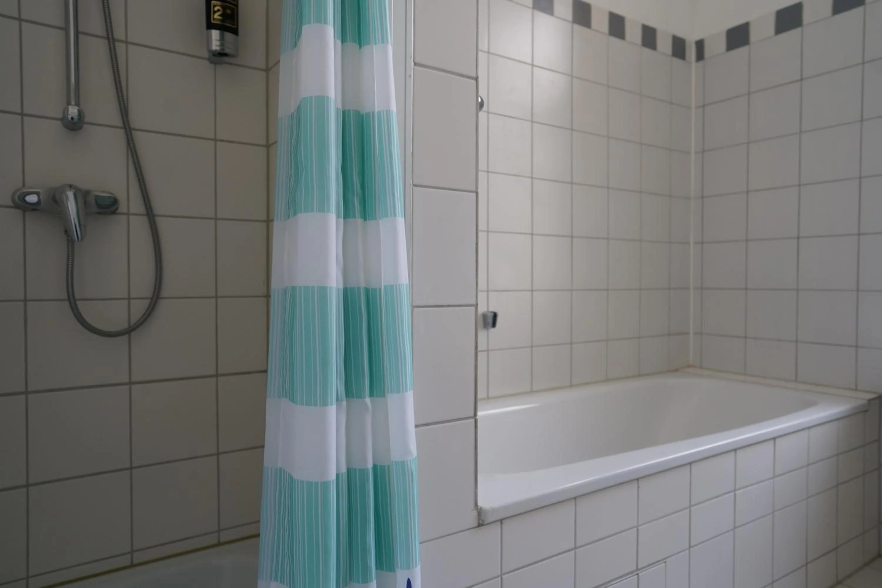 Bathroom in Hotel Ambert