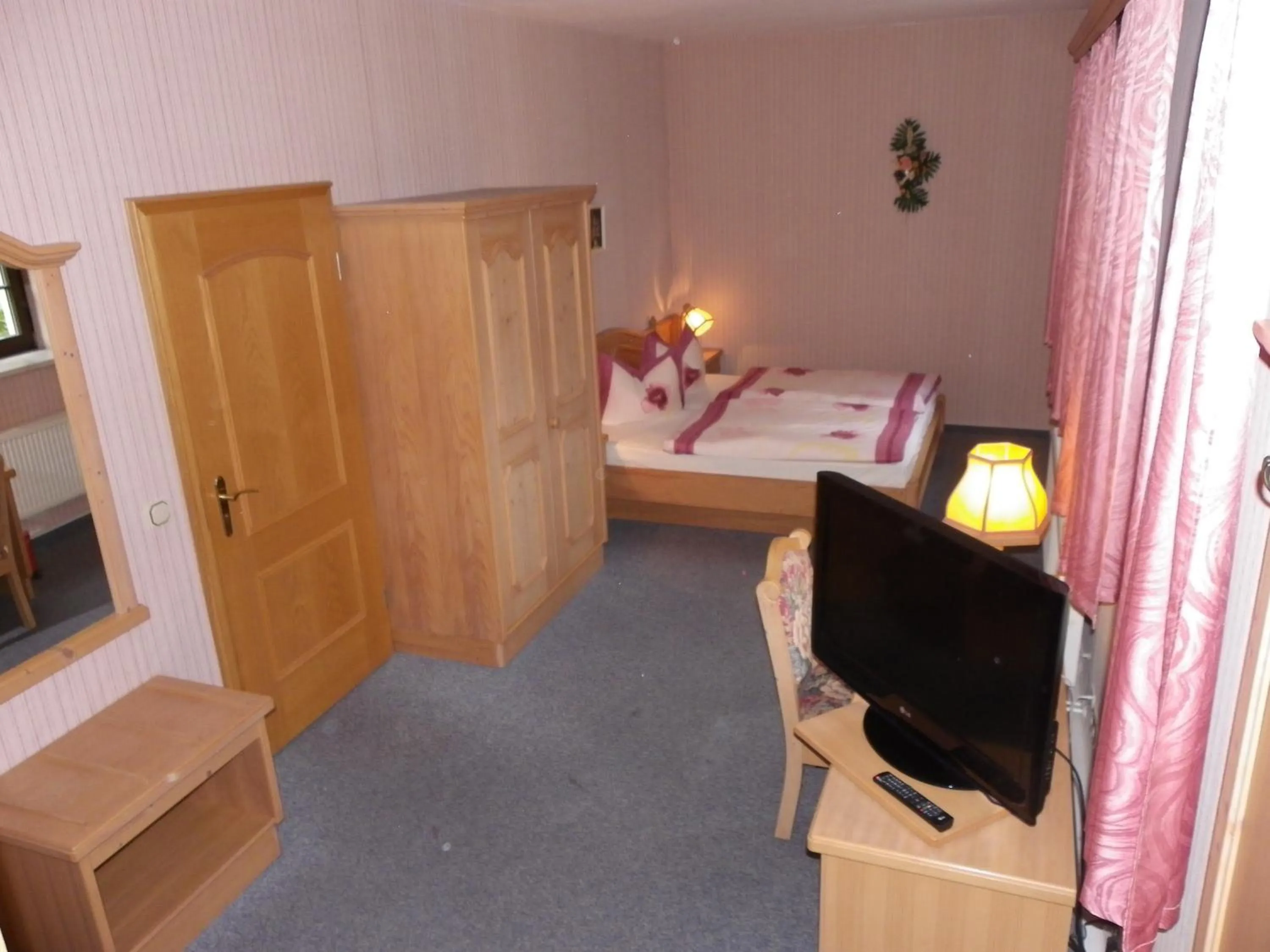 Bedroom, Bed in Hotel Wenzels Hof