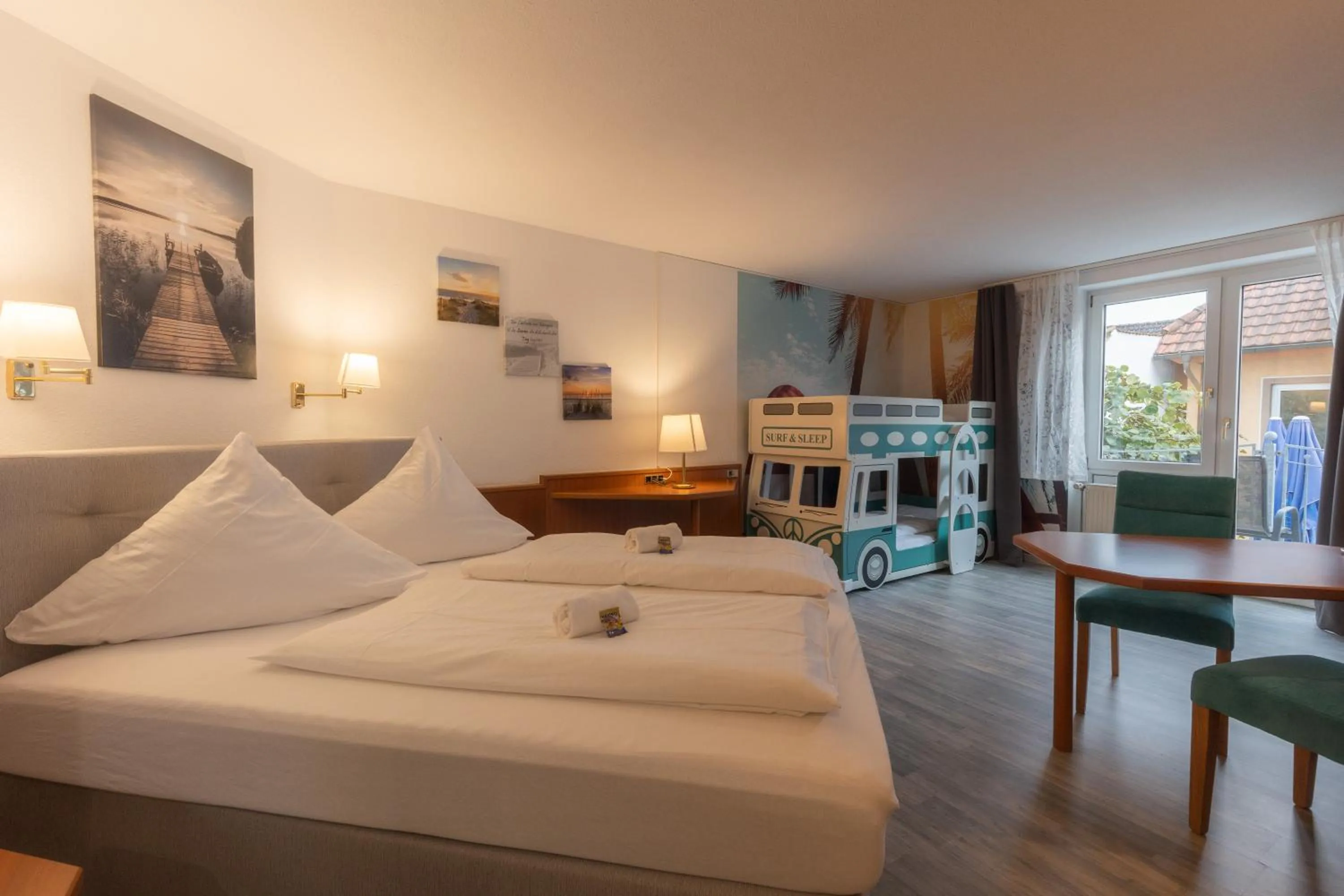 Photo of the whole room, Bed in Hotel-Gasthaus "Krone"