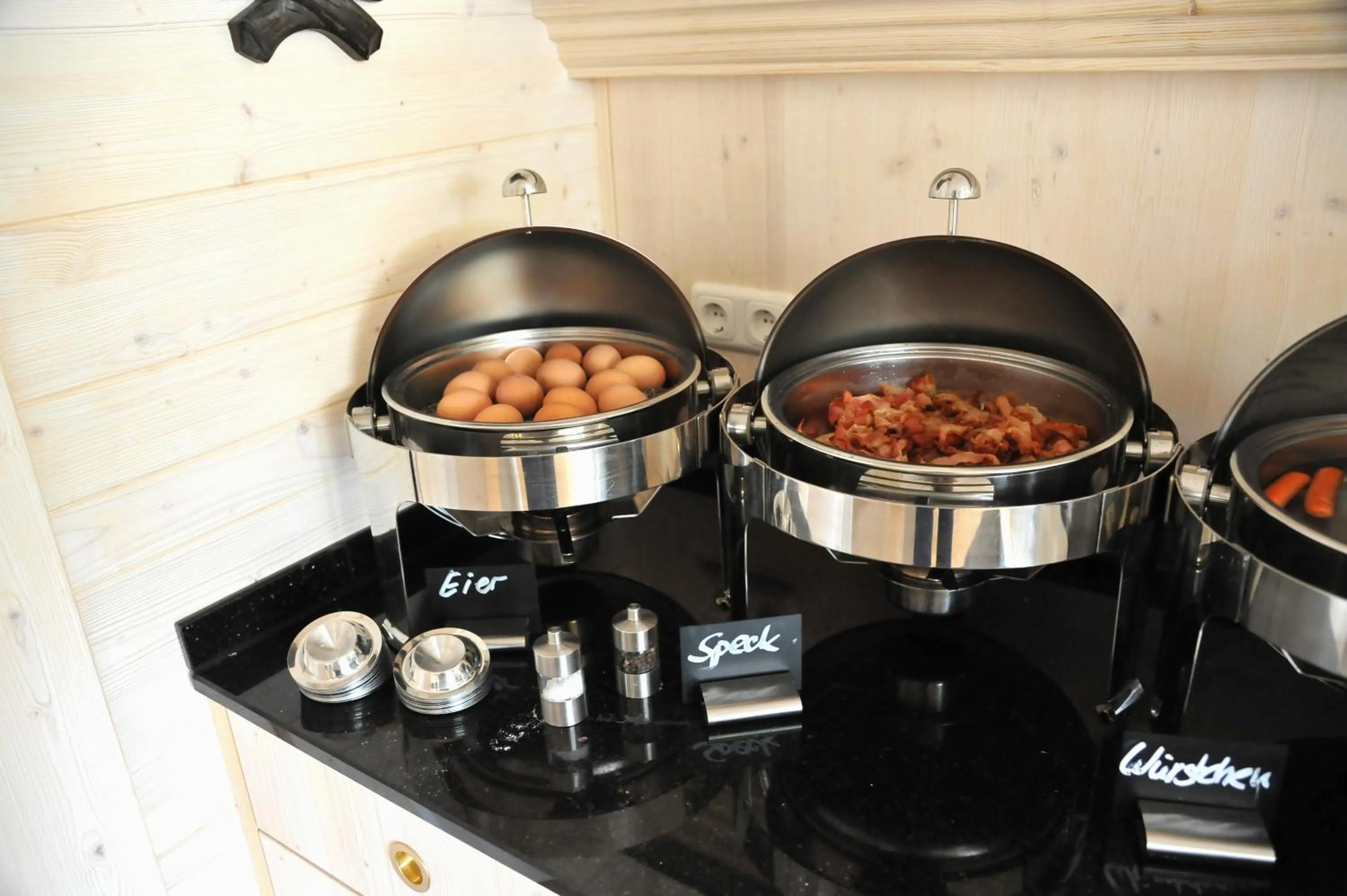 Buffet breakfast in Hotelanlage Starick