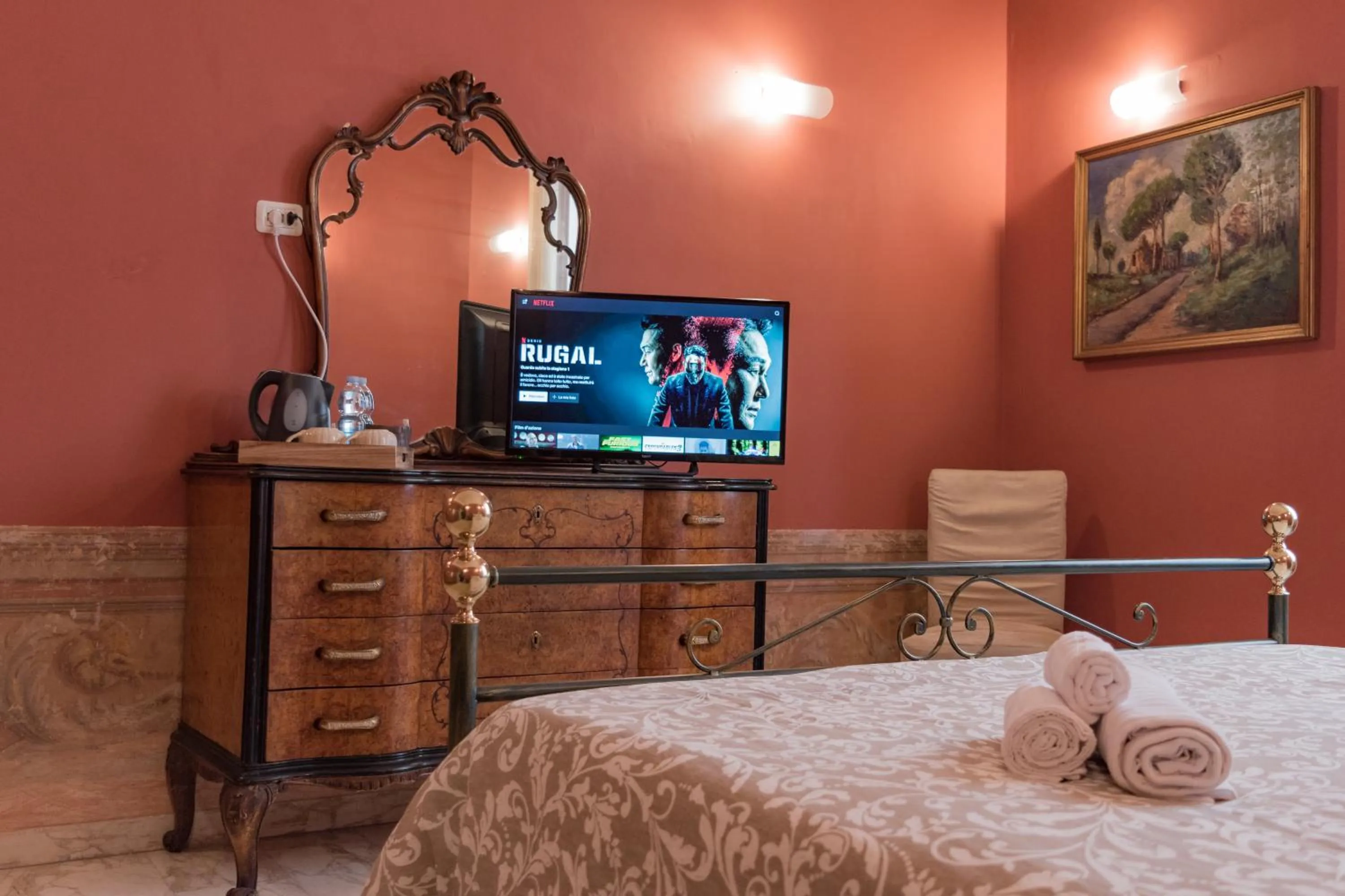 TV and multimedia, Bed in Antica Terrazza Frascati