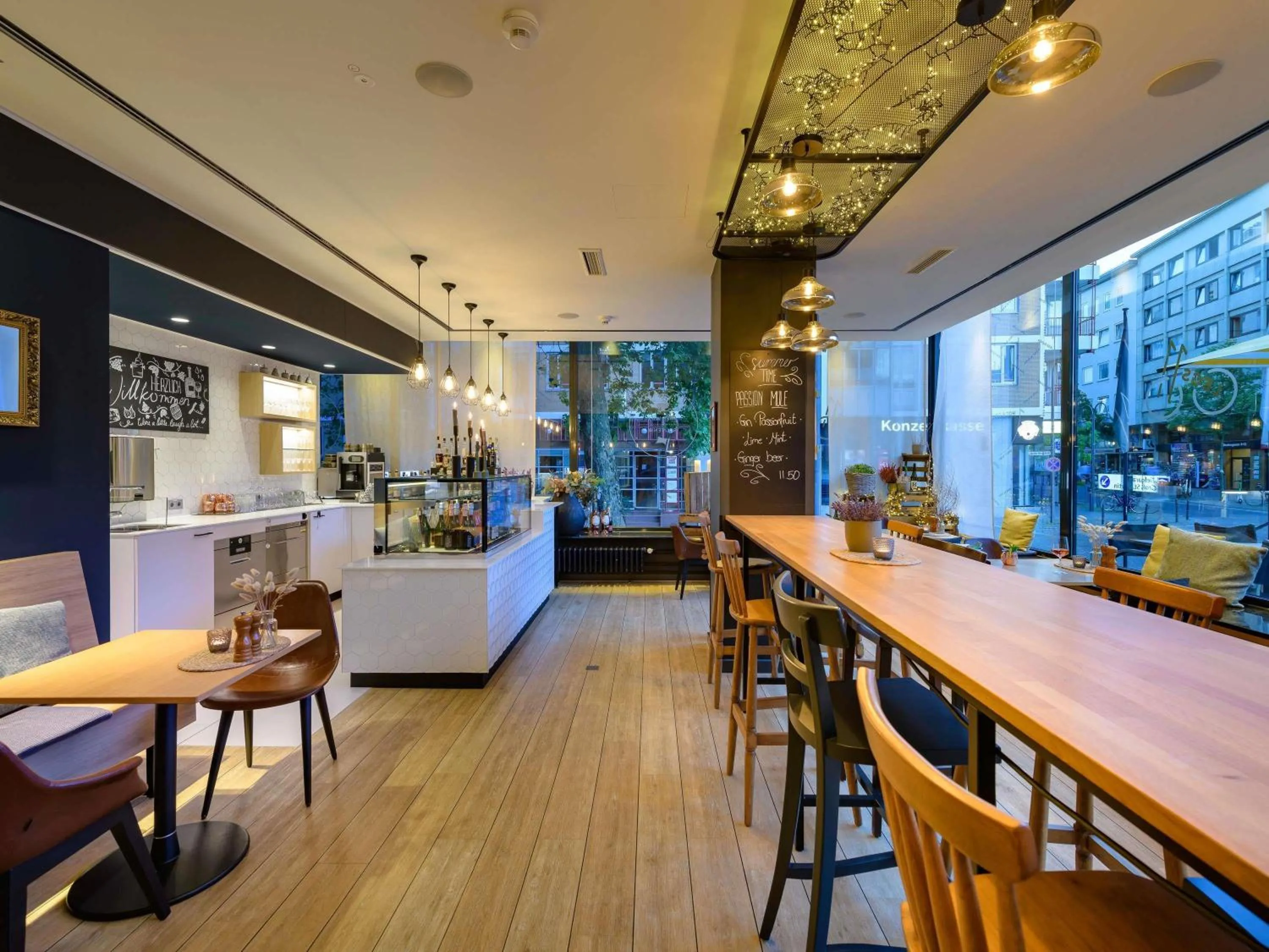 Restaurant/places to eat in Hotel Mondial am Dom Cologne MGallery