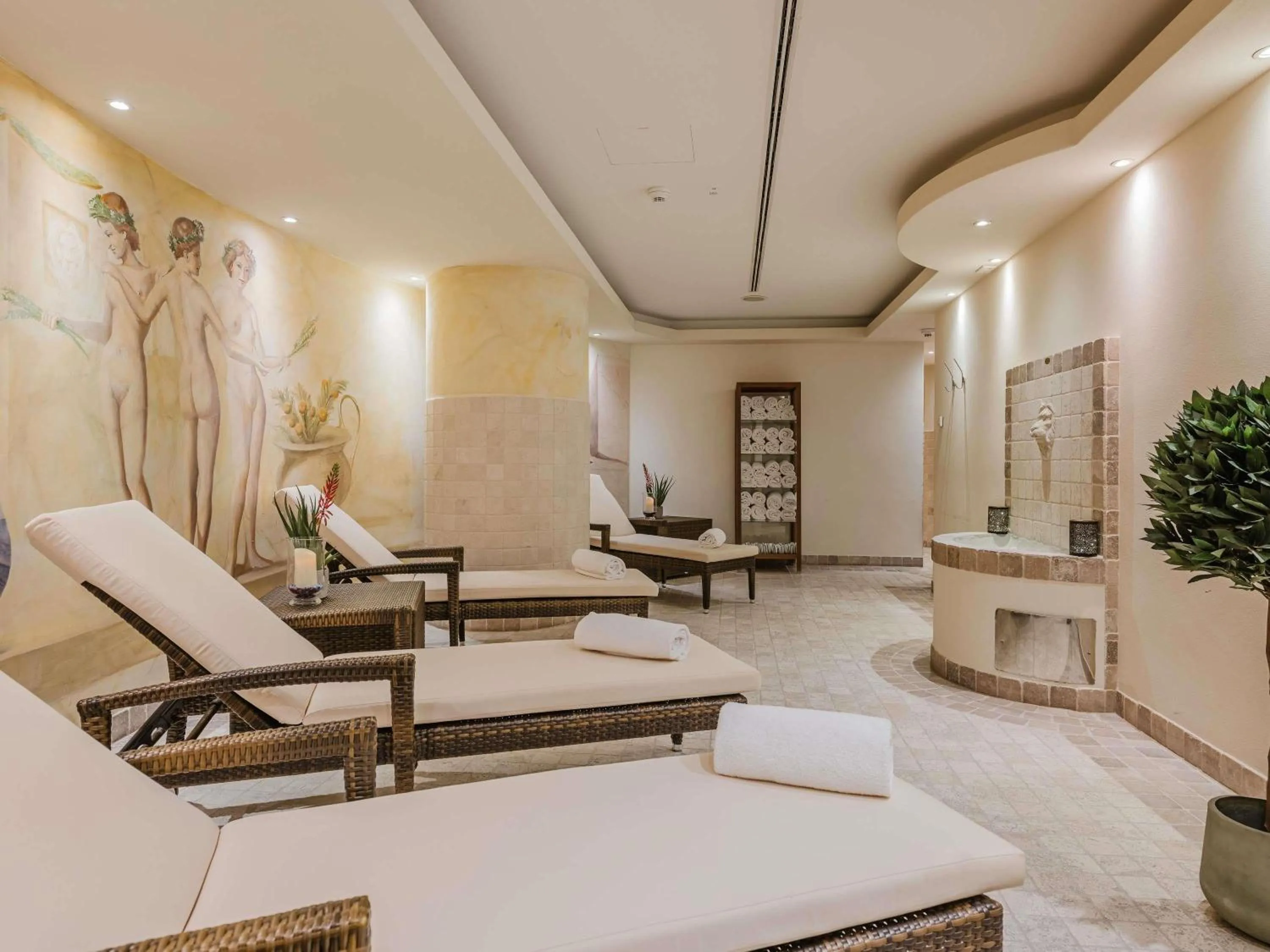 Spa and wellness centre/facilities in Hotel Mondial am Dom Cologne MGallery
