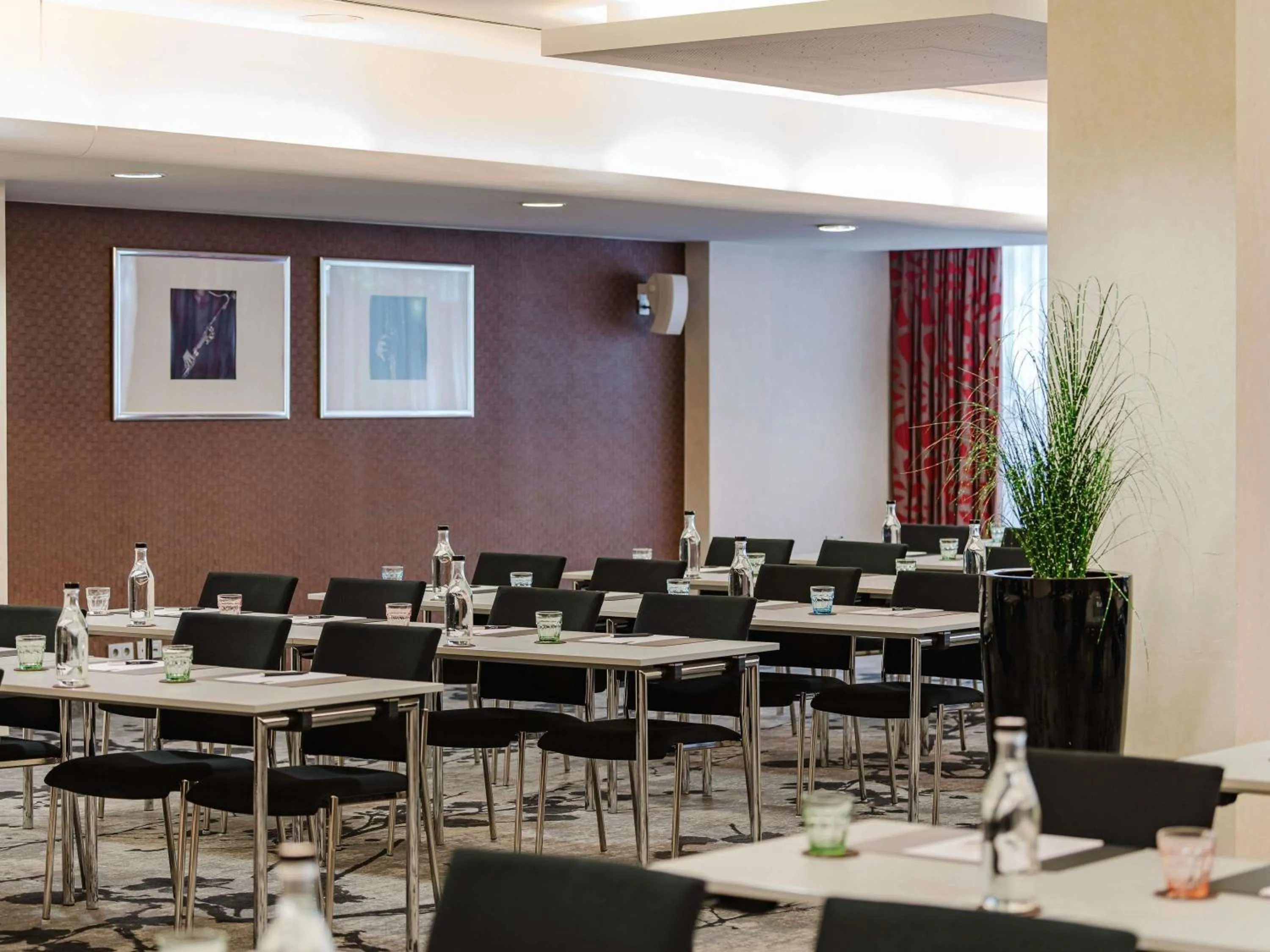 Meeting/conference room in Hotel Mondial am Dom Cologne MGallery