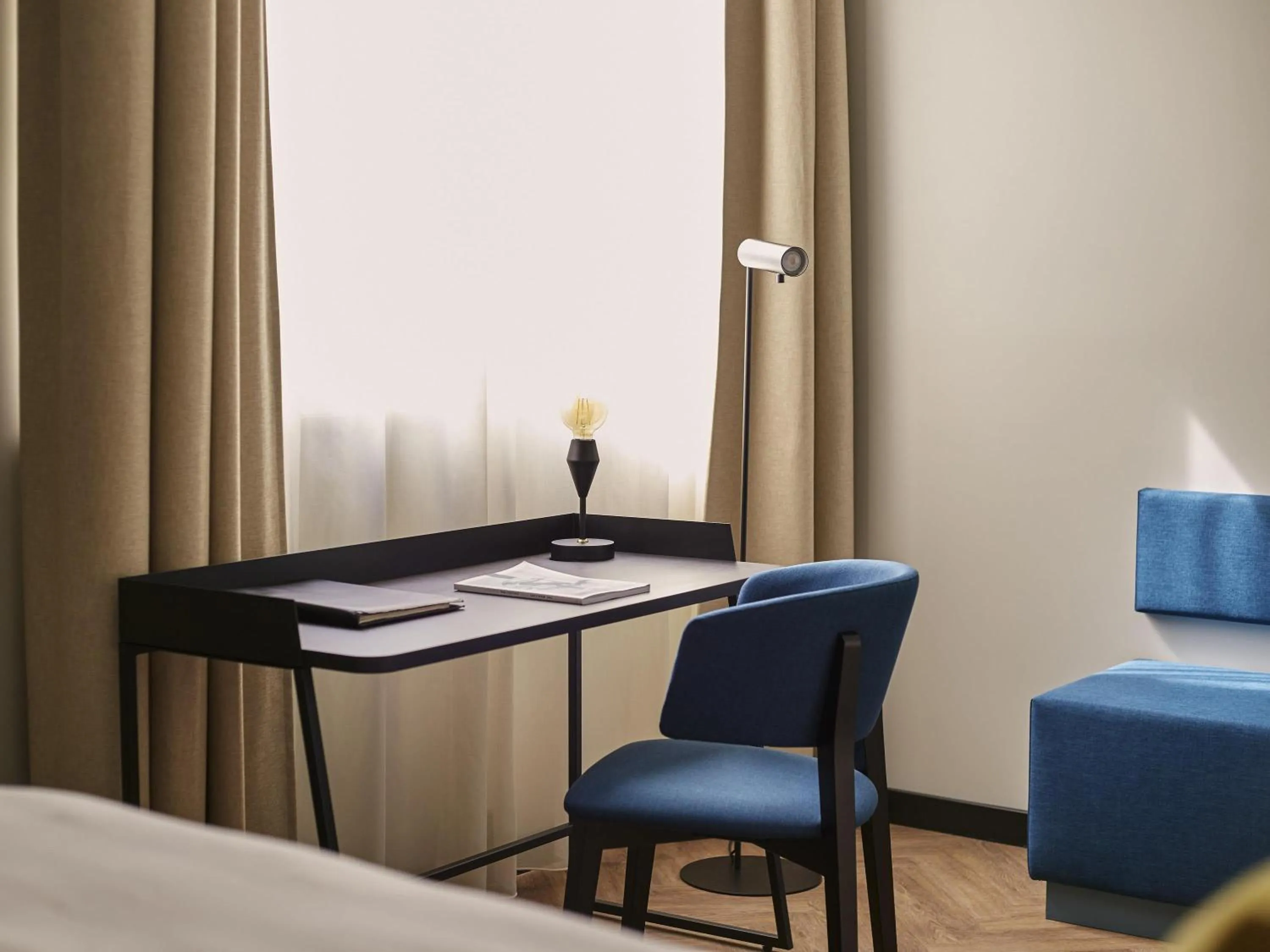 Bedroom, Bed in Hotel Mondial am Dom Cologne MGallery