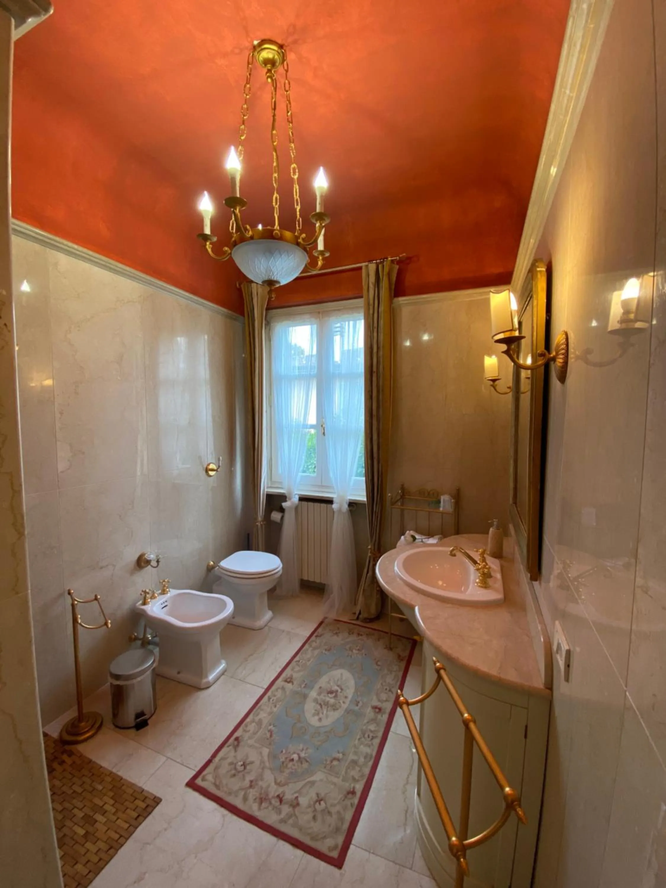 Toilet in B&B Villa Tersius