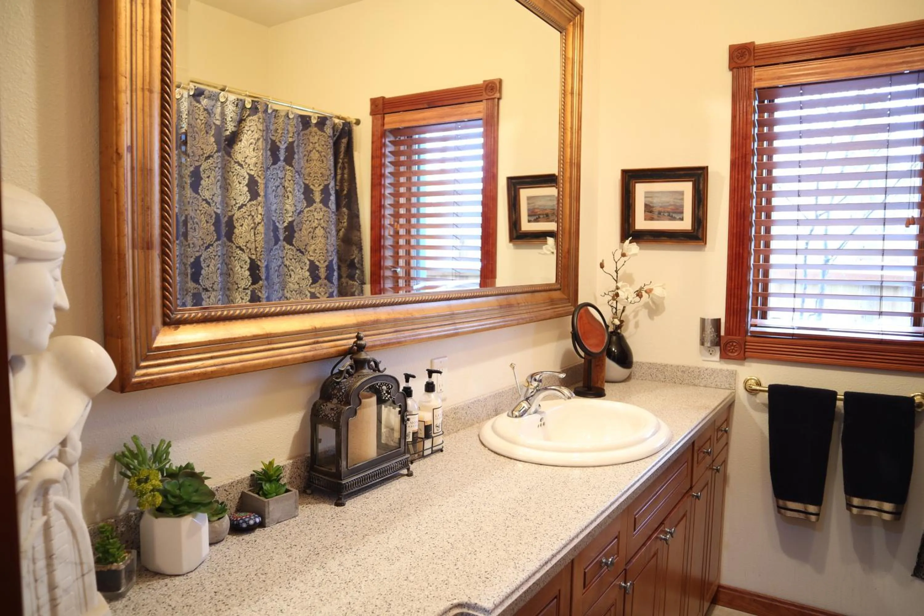 Bathroom in THE INN Bigfork Bay