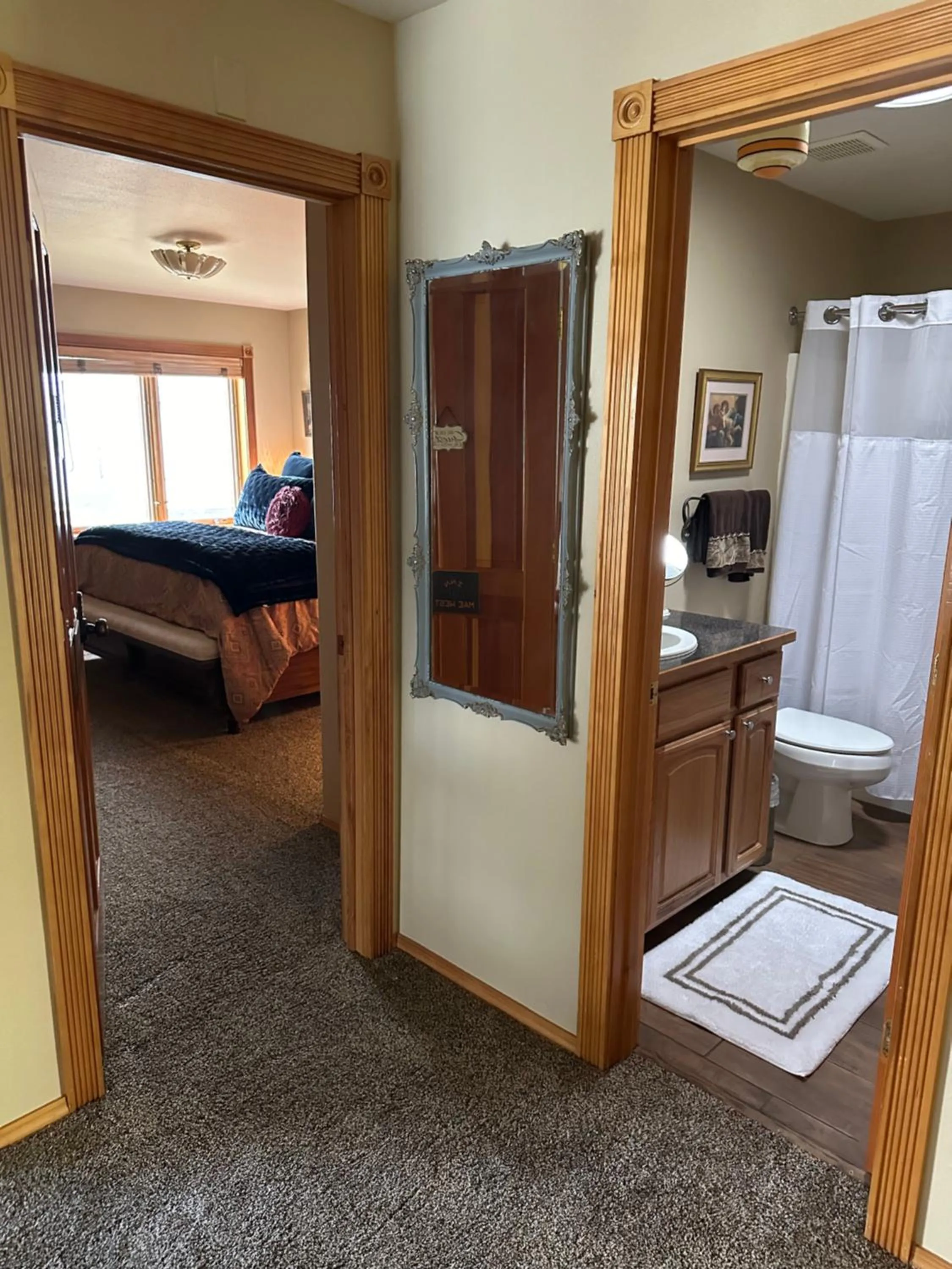 Bed in THE INN Bigfork Bay