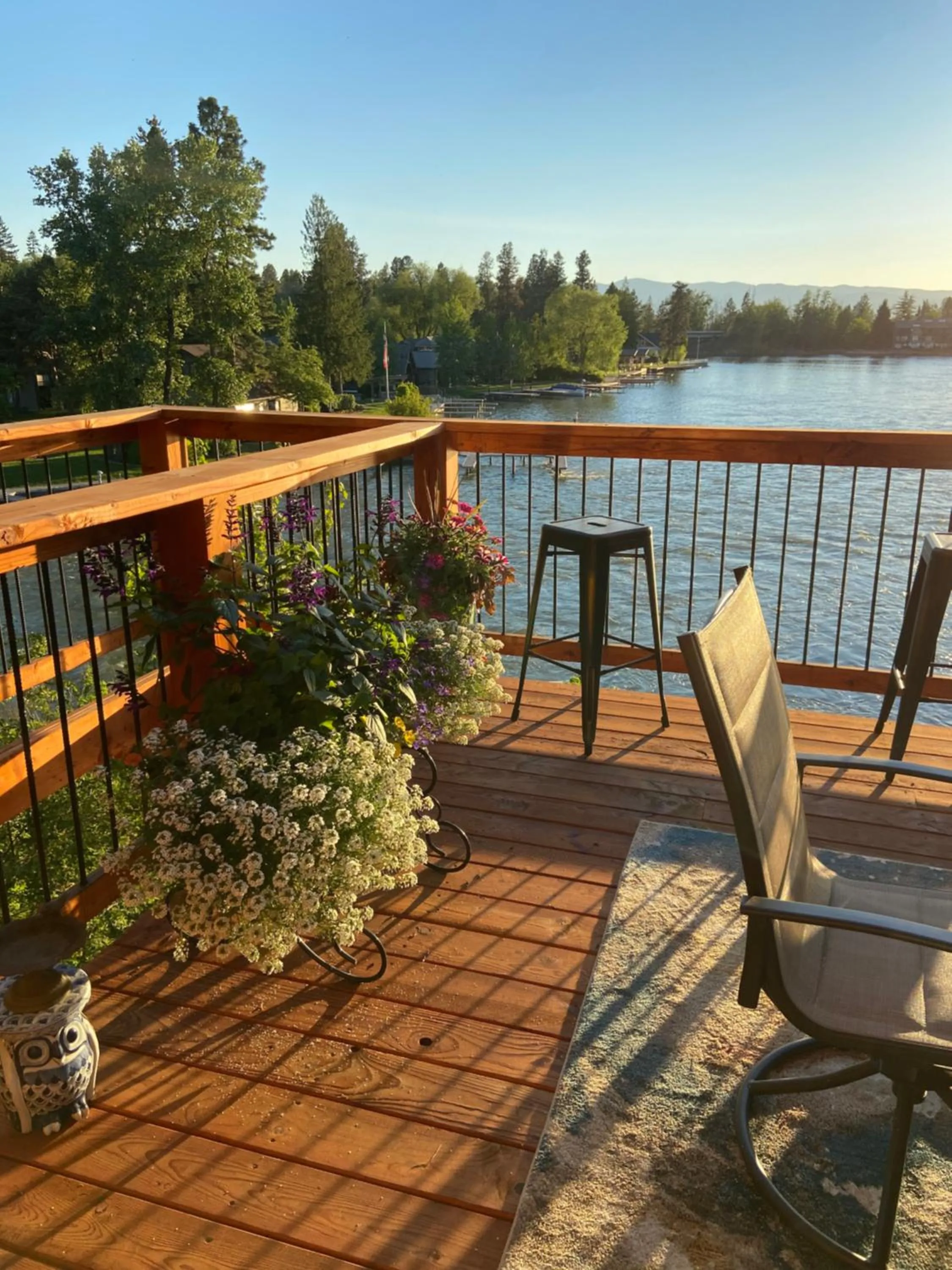 Balcony/Terrace in THE INN Bigfork Bay