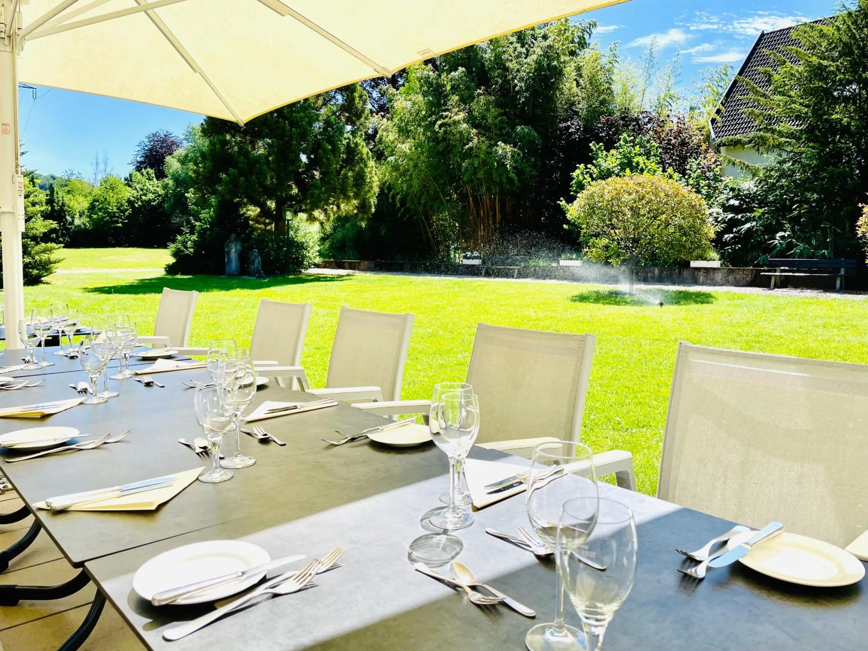 Garden in Romantik Waldhotel Mangold