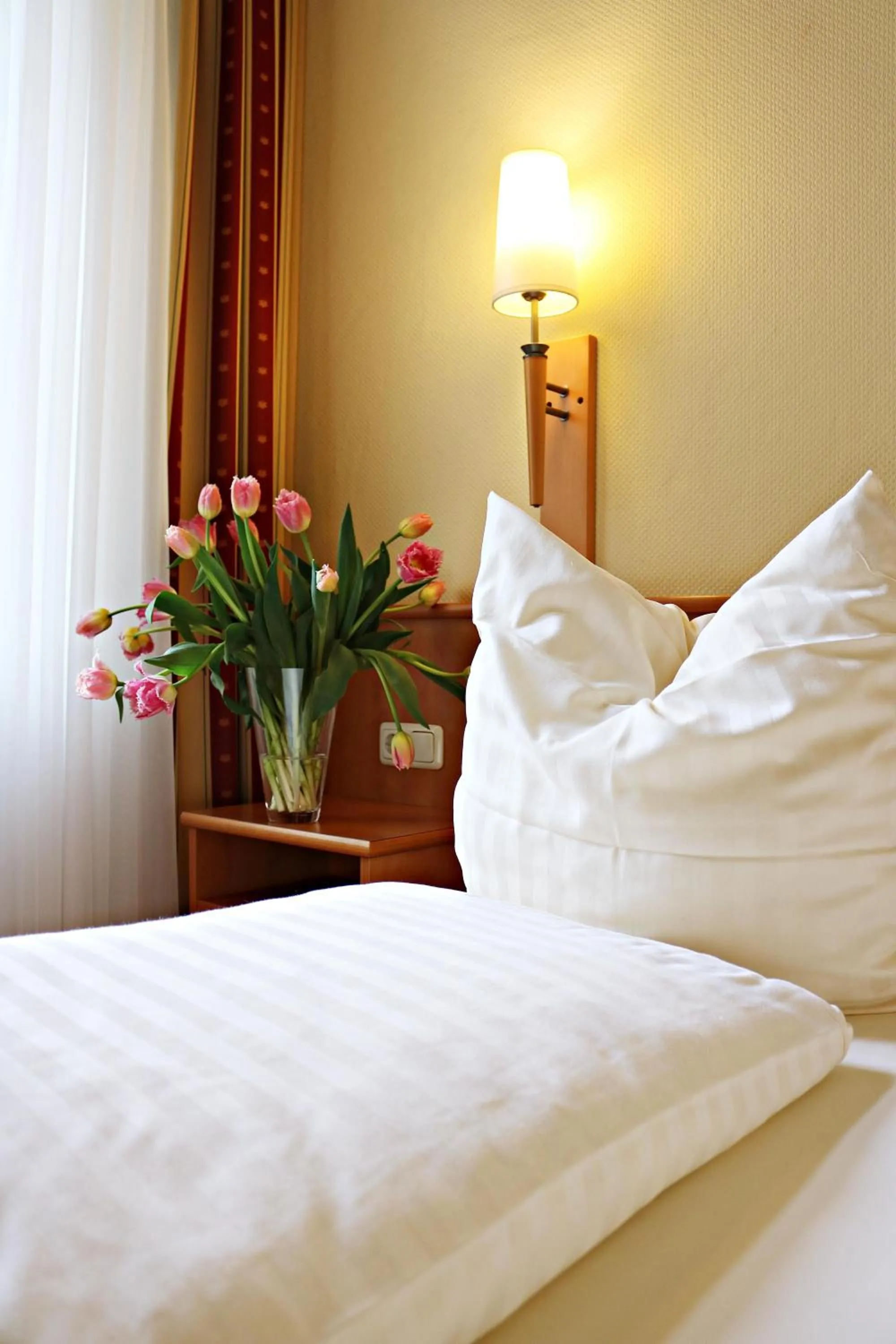 Photo of the whole room, Bed in Air in Berlin