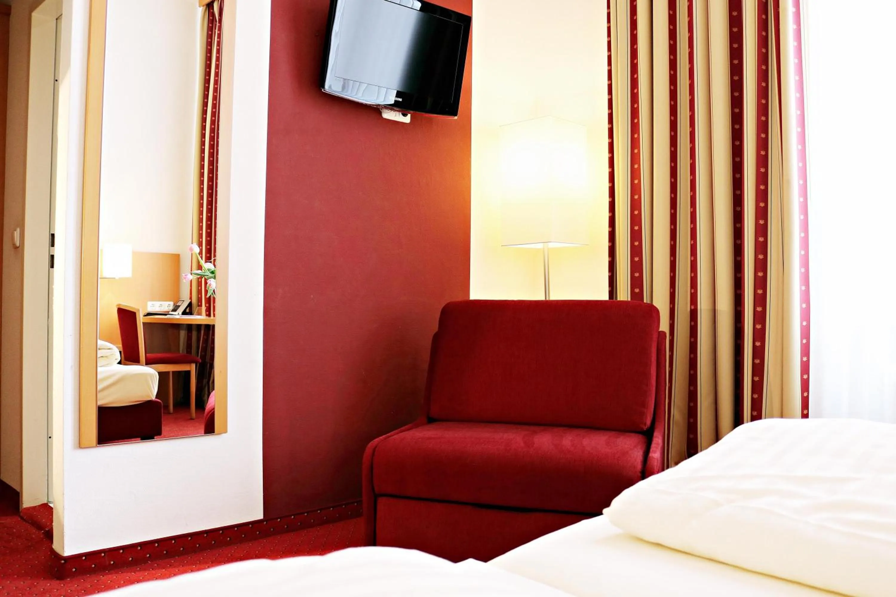 Photo of the whole room, Bed in Air in Berlin