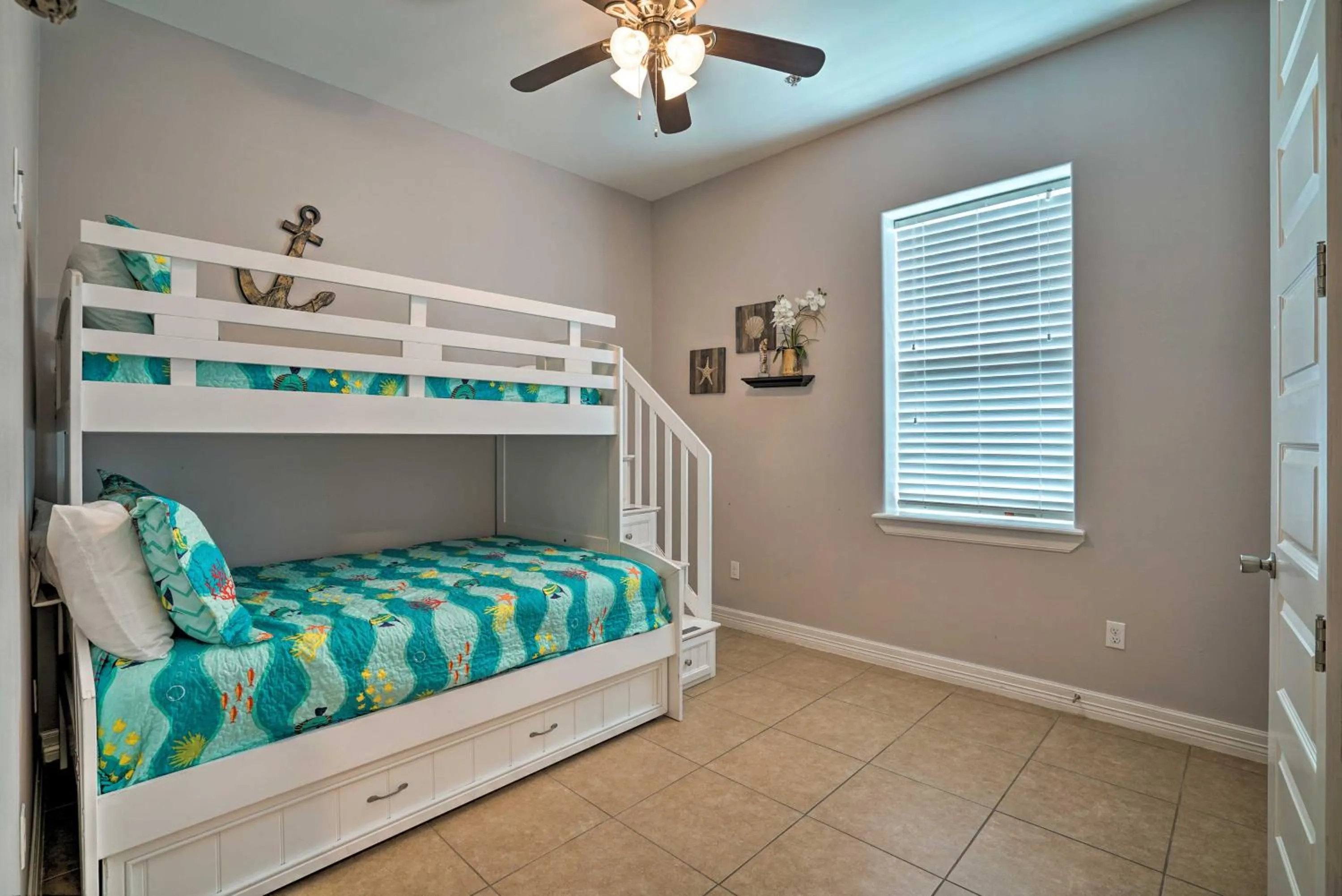 Bed in Updated Fiesta Isles Condo with Bay Views and Pool!