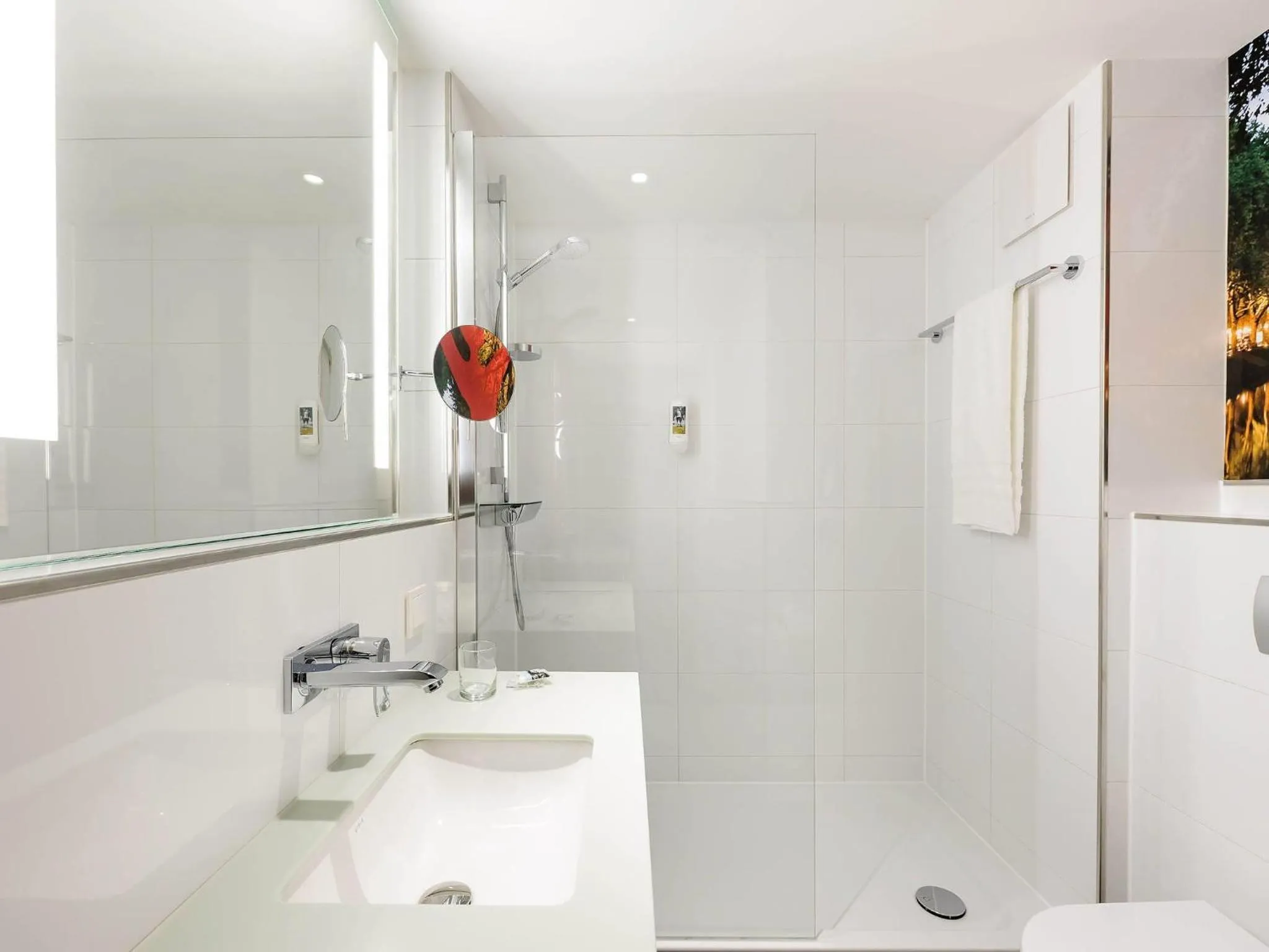 Bedroom in Mercure Hotel Düsseldorf Zentrum