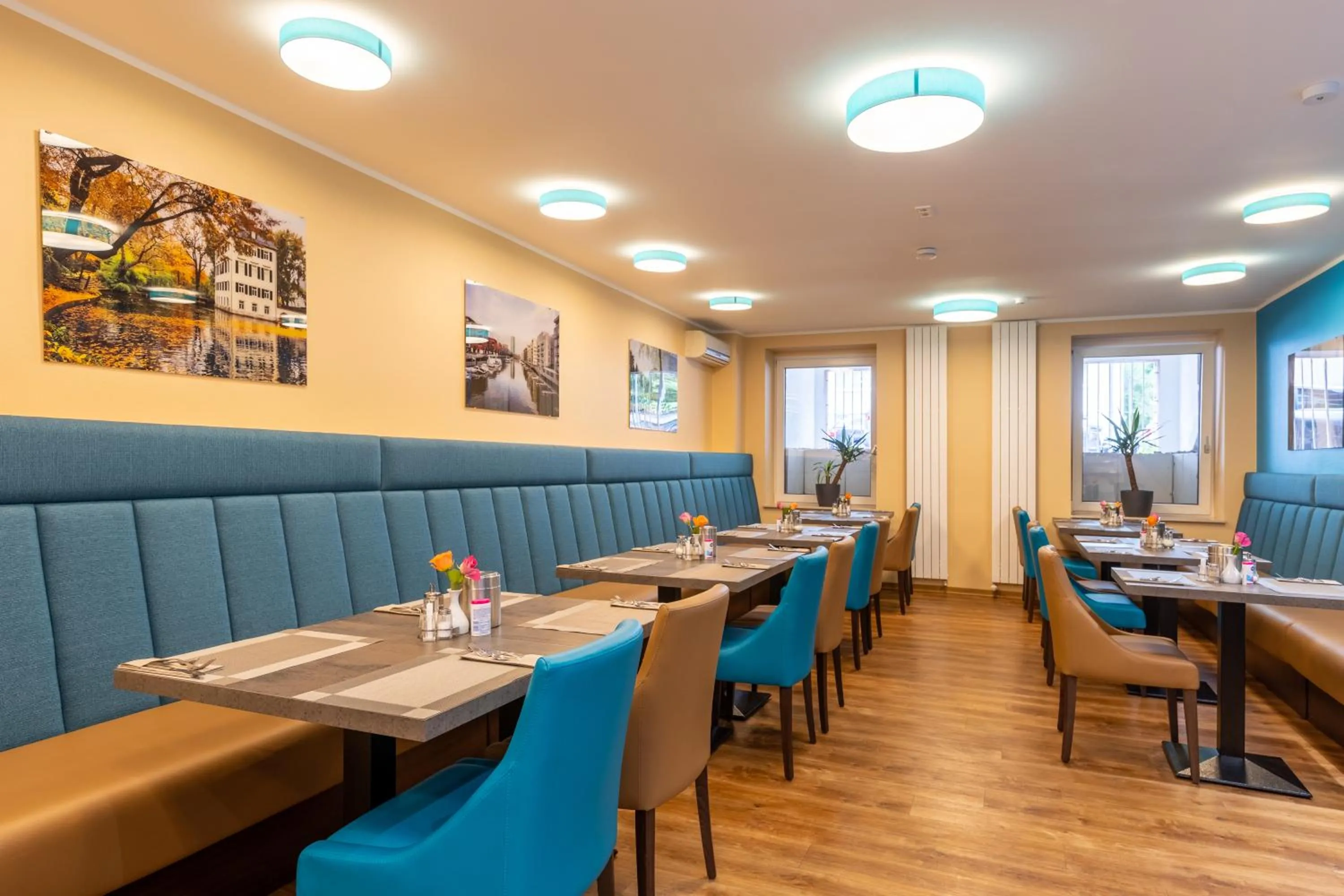 Restaurant/places to eat in Trip Inn Hotel Messe Westend